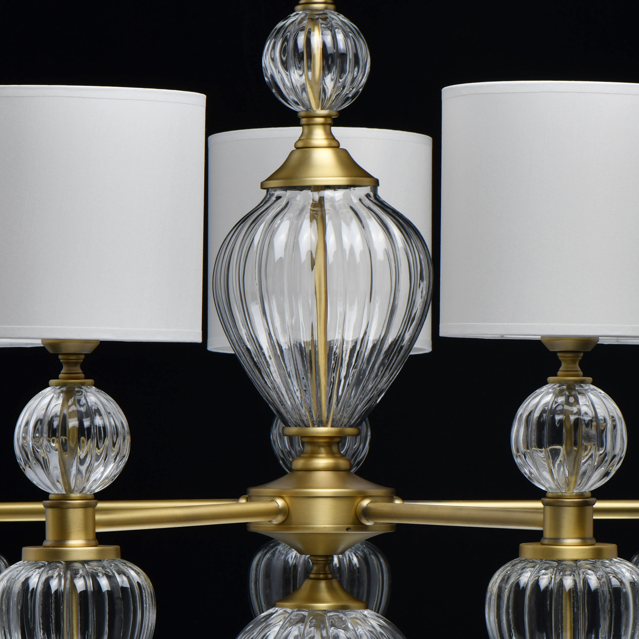картинка Подвесная люстра Chiaro Оделия 619011305 от магазина pro-decor.kz