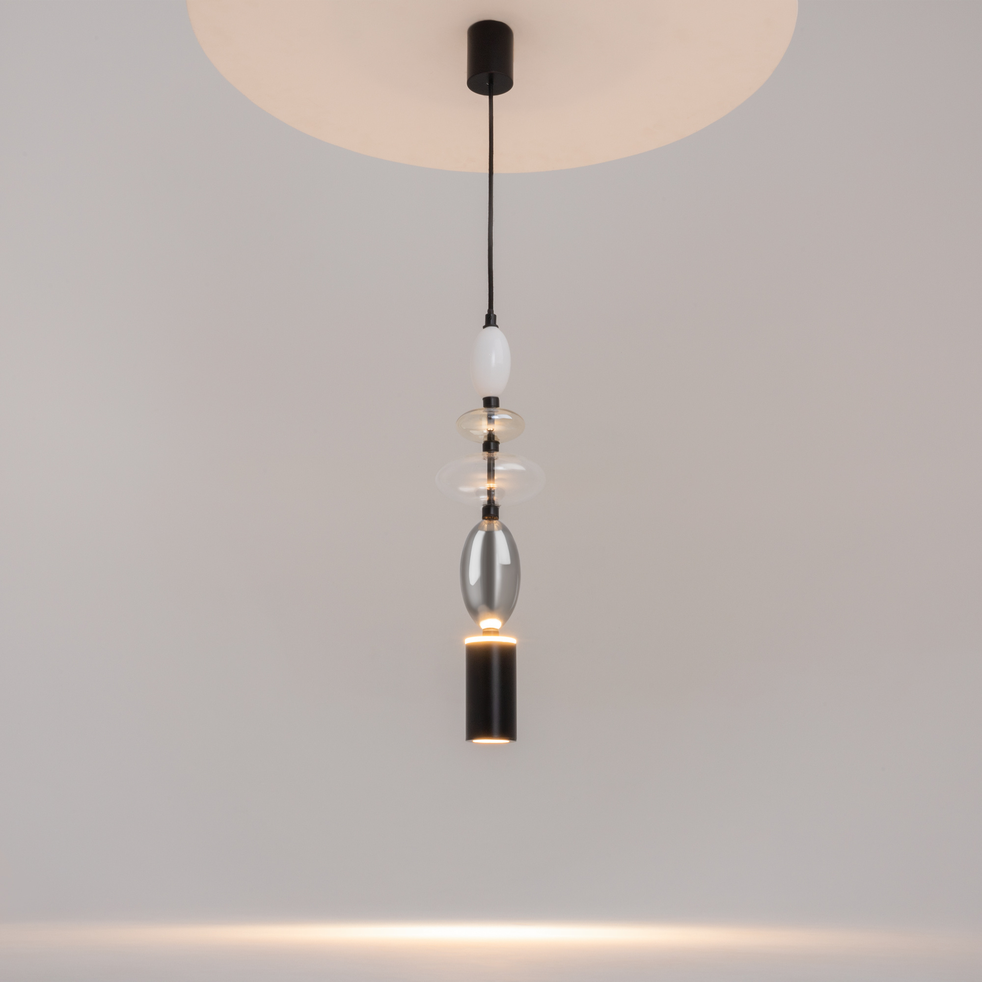 картинка Подвесной светильник Maytoni MOD071PL-L8B3K1 от магазина pro-decor.kz