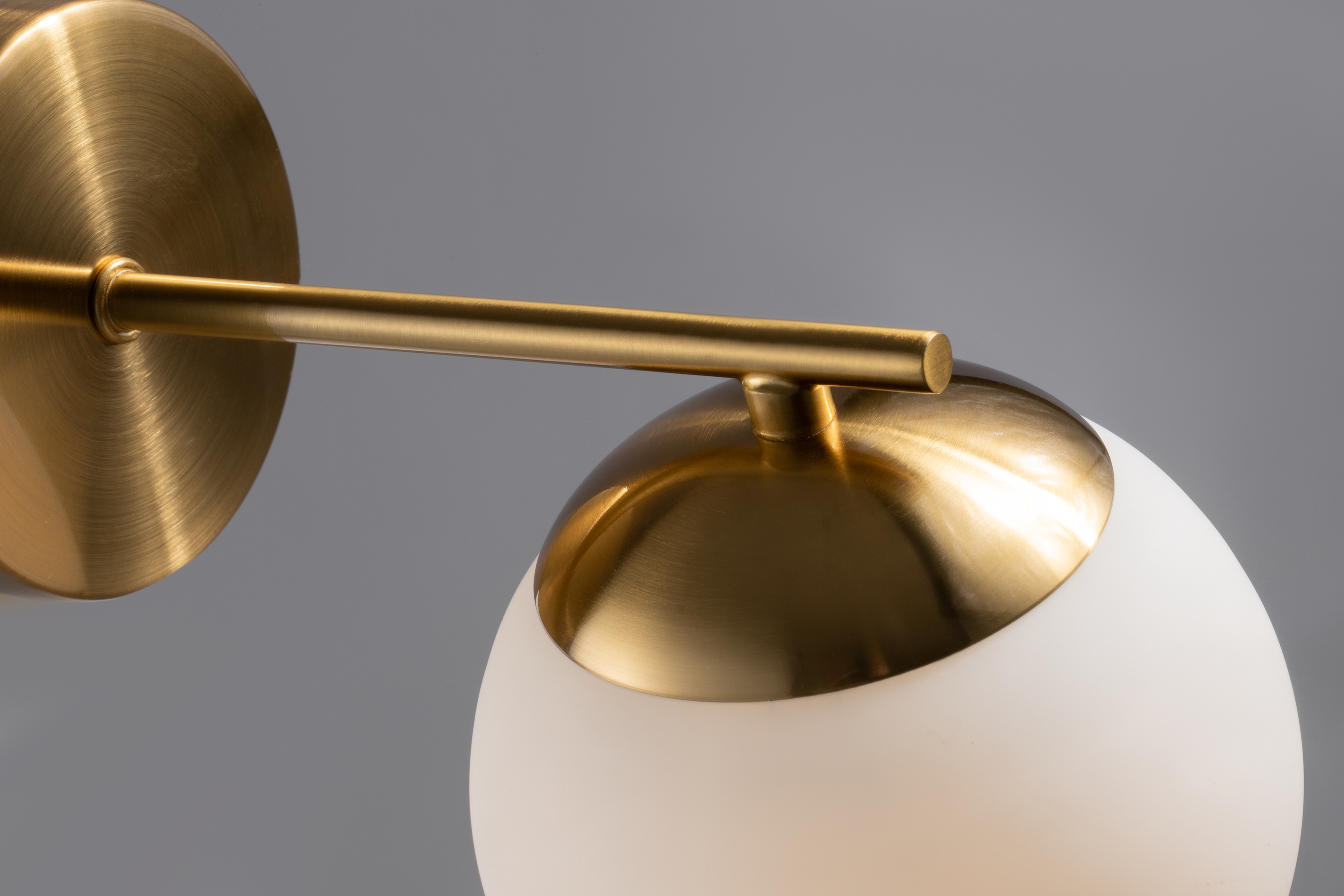 картинка Настенный светильник (бра) Freya FR5230WL-01BS магазин pro-decor.kz являющийся официальным дистрибьютором в Казахстане картинка Настенный светильник (бра) Freya FR5230WL-01BS от магазина pro-decor.kz