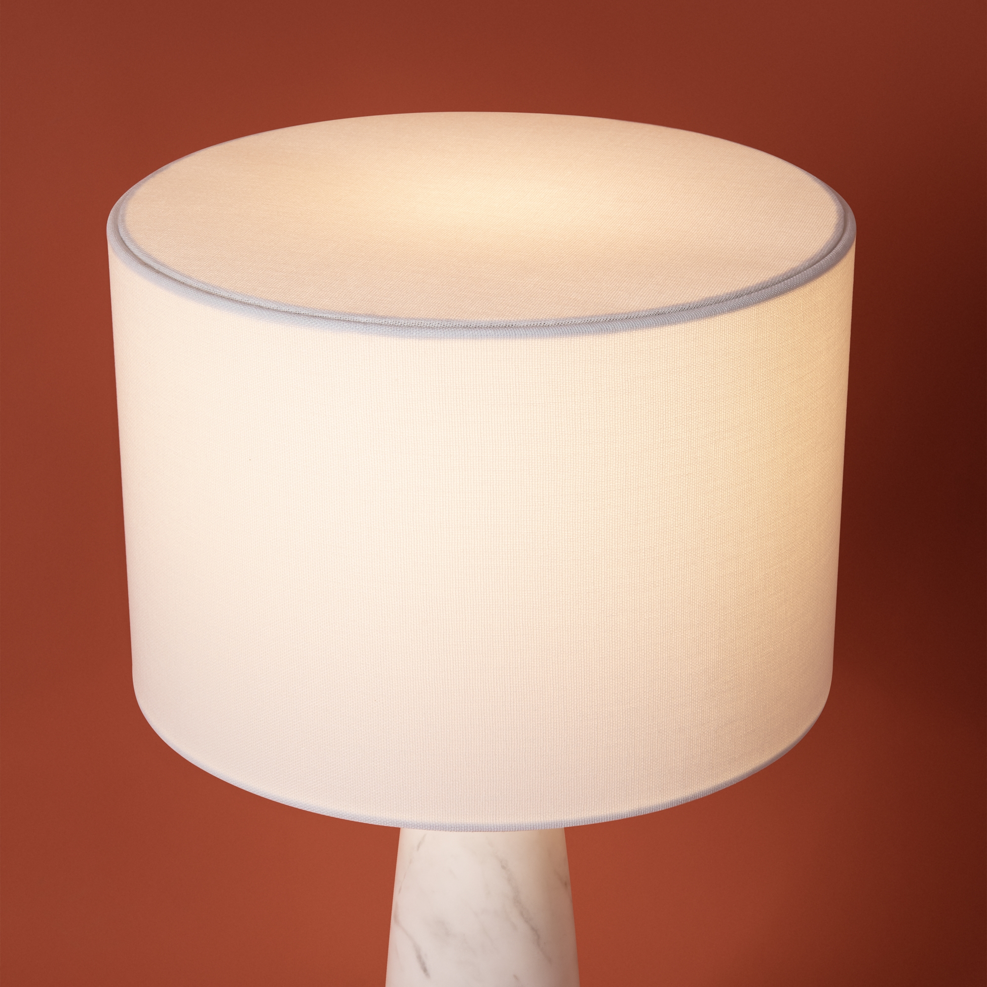 картинка Настольный светильник Freya FR2054TL-01BS3 MarmoLatte магазин pro-decor.kz являющийся официальным дистрибьютором в Казахстане картинка Настольный светильник Freya FR2054TL-01BS3 MarmoLatte от магазина pro-decor.kz