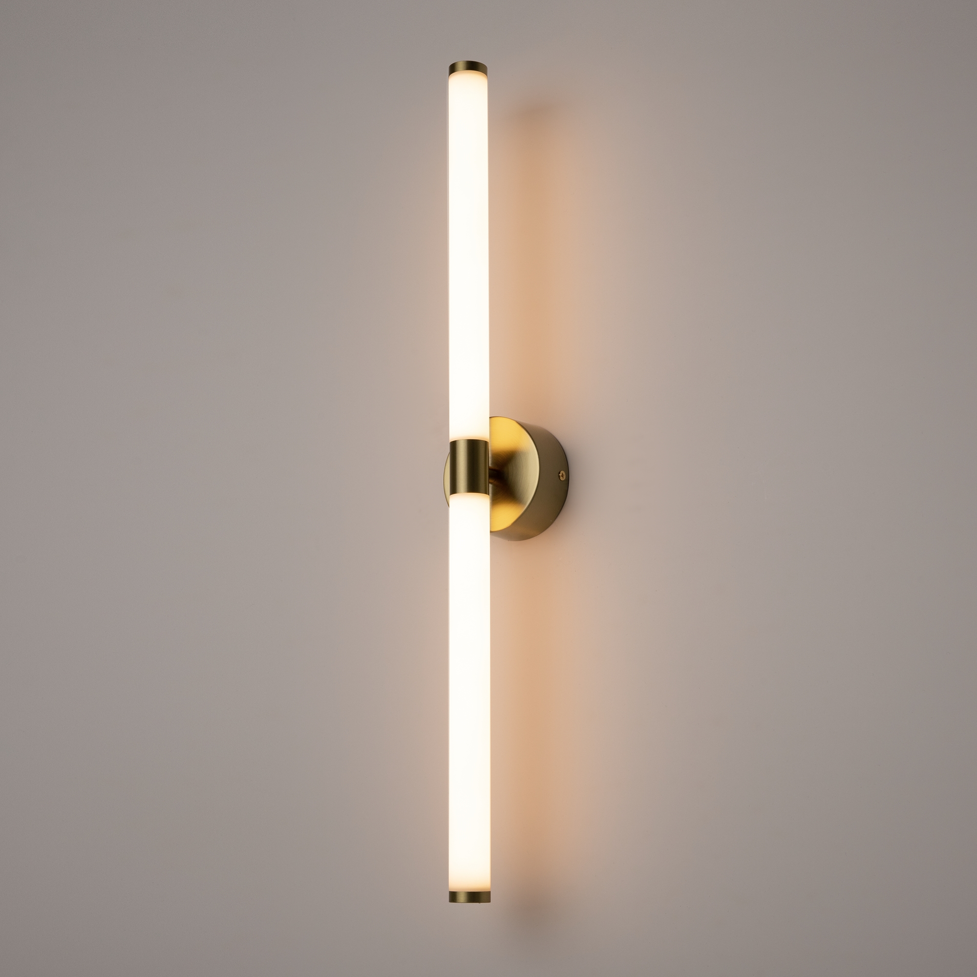 картинка Настенный светильник (бра) Maytoni MOD106WL-L16G3K от магазина pro-decor.kz