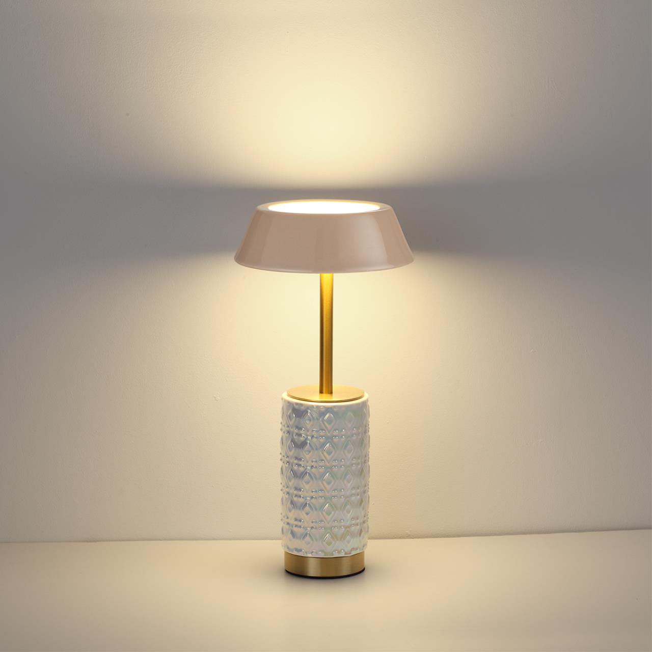 картинка 5454/8TLA Odeon Light Настольная лампа беспроводная LULU от магазина pro-decor.kz