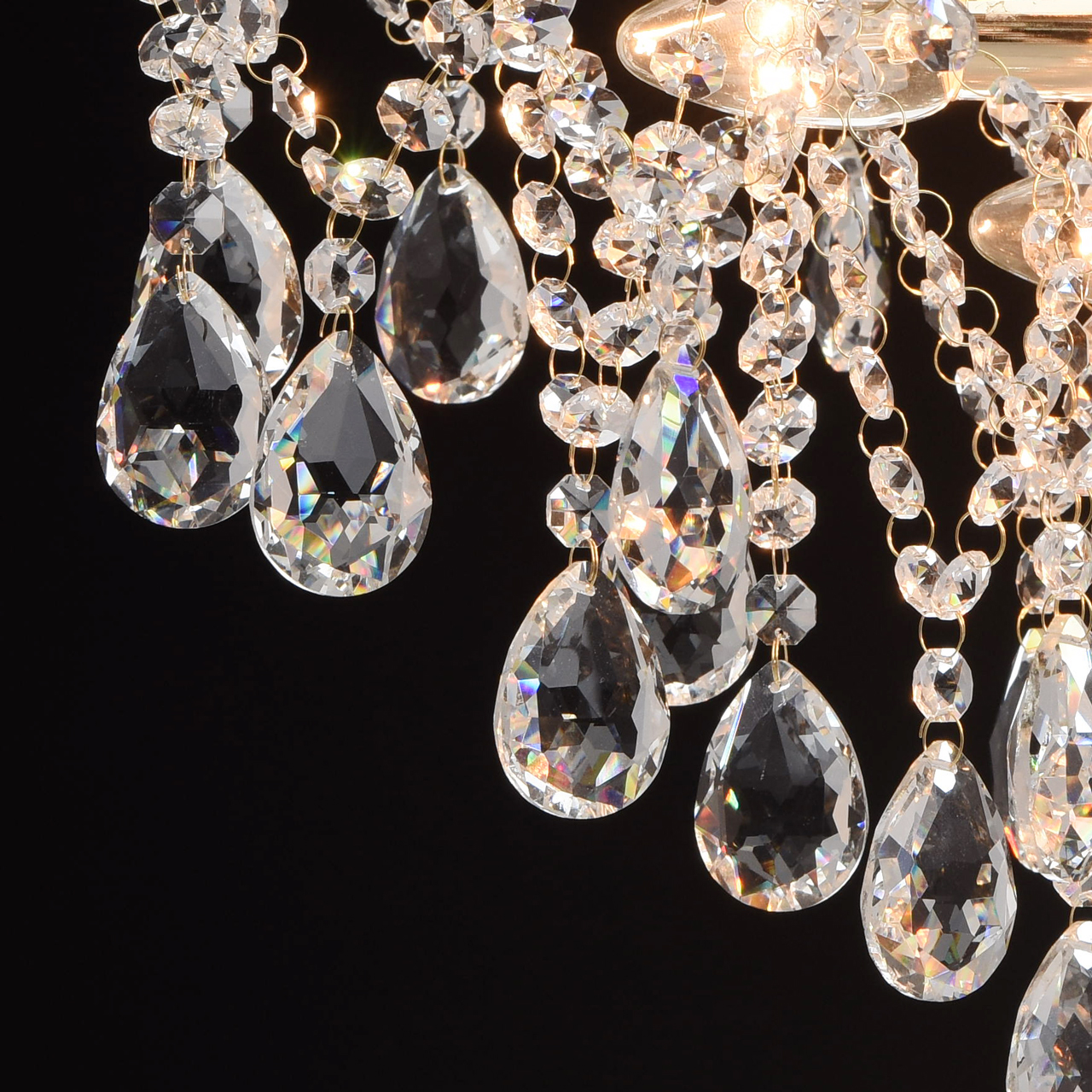 картинка Потолочная люстра MW-Light Бриз 464017406 магазин pro-decor.kz являющийся официальным дистрибьютором в Казахстане картинка Потолочная люстра MW-Light Бриз 464017406 от магазина pro-decor.kz