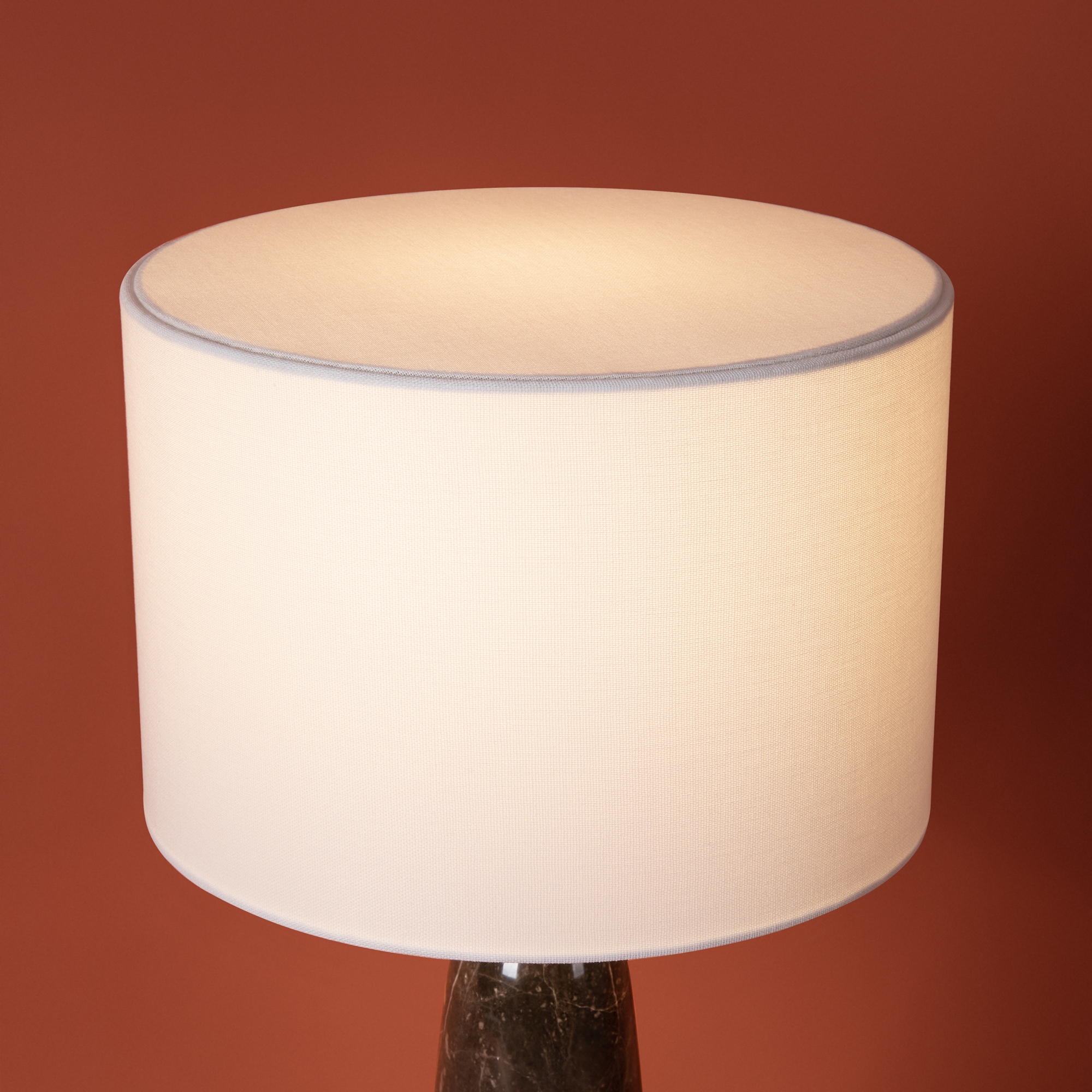 картинка Настольный светильник Freya FR2054TL-01BS2 MarmoLatte от магазина pro-decor.kz