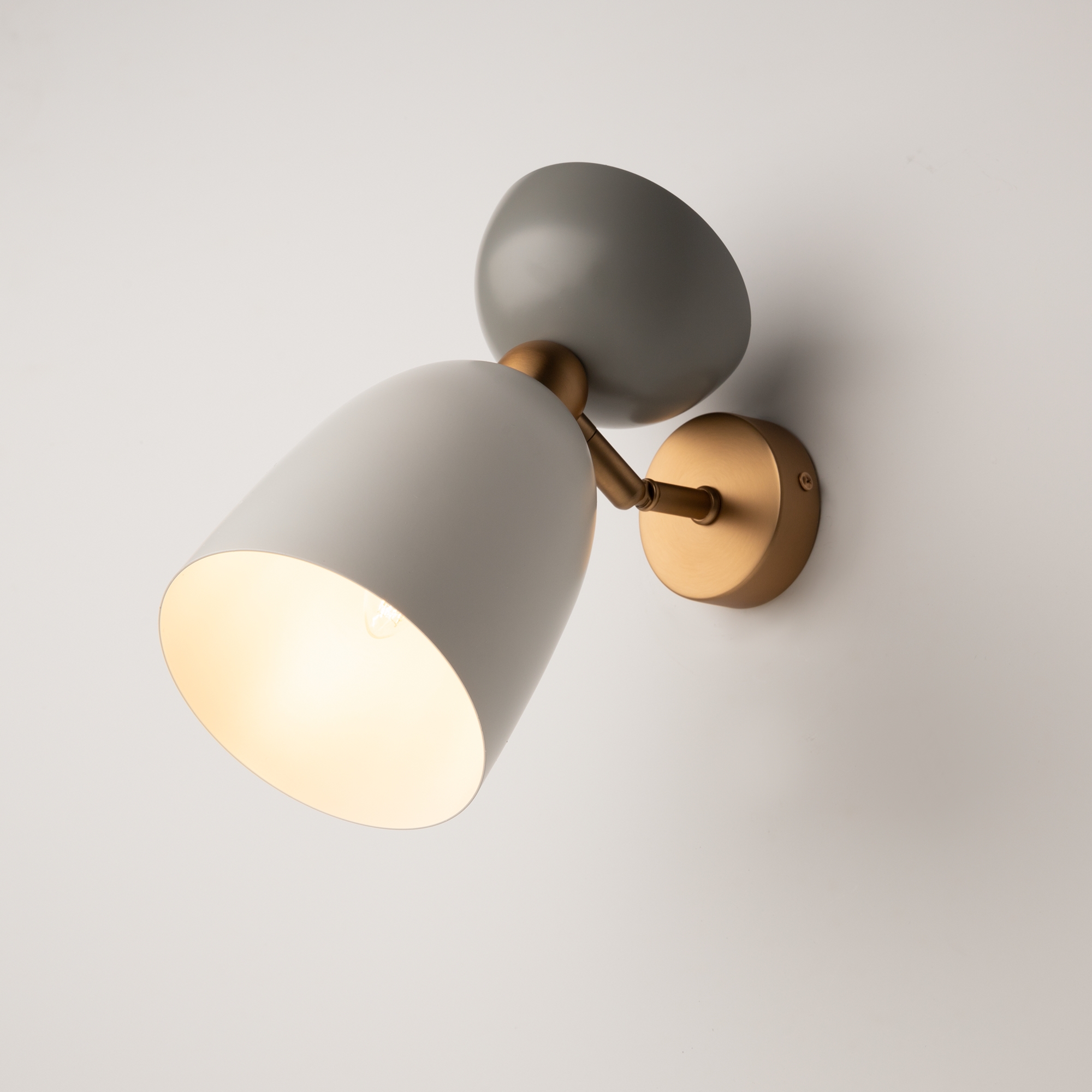 картинка Бра Maytoni MOD113WL-01W от магазина pro-decor.kz