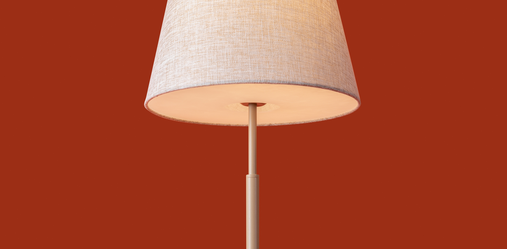 картинка Настольный светильник Freya FR2057TL-01BG BUTLER от магазина pro-decor.kz