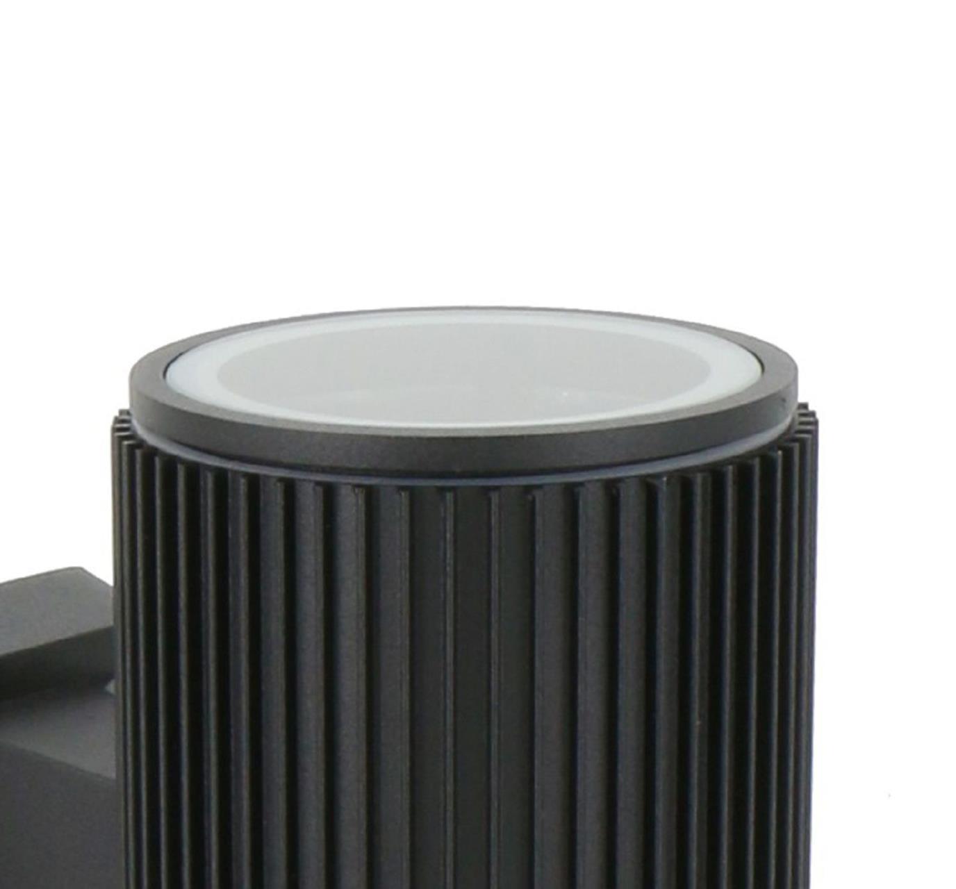 картинка Уличный настенный светильник Favourite Pola 2857-1W от магазина pro-decor.kz