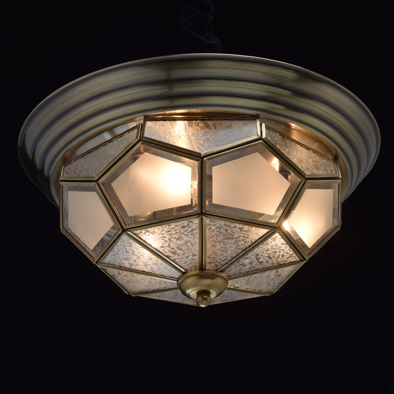 картинка Потолочный светильник Chiaro Маркиз 397010403 магазин pro-decor.kz являющийся официальным дистрибьютором в Казахстане картинка Потолочный светильник Chiaro Маркиз 397010403 от магазина pro-decor.kz