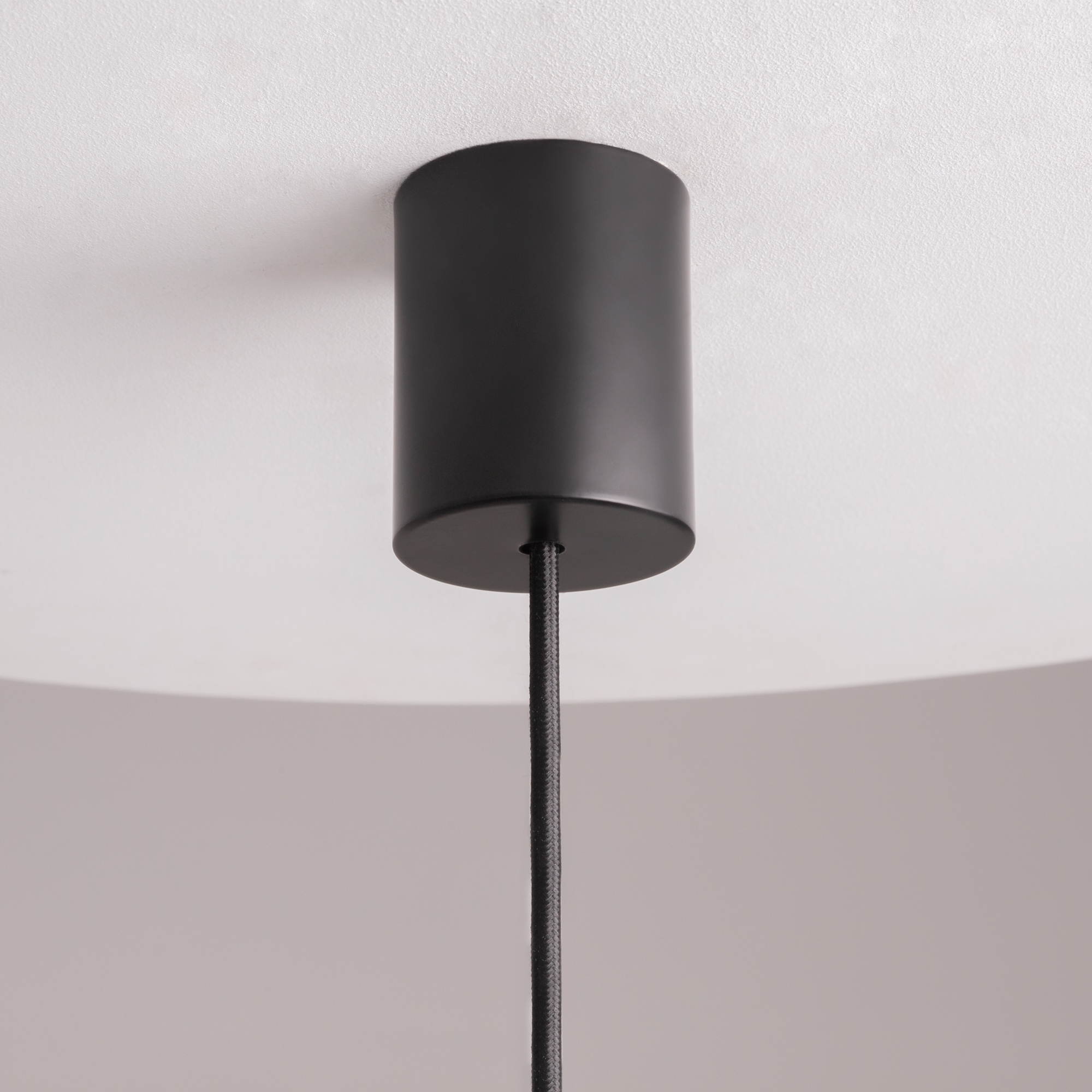 картинка Подвесной светильник Maytoni MOD071PL-L8B3K3 магазин pro-decor.kz являющийся официальным дистрибьютором в Казахстане картинка Подвесной светильник Maytoni MOD071PL-L8B3K3 от магазина pro-decor.kz