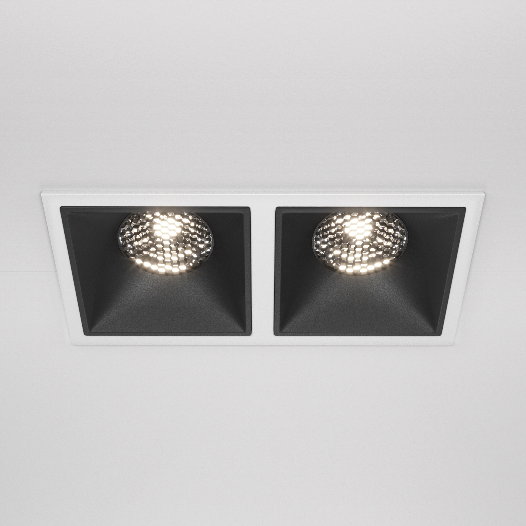картинка Встраиваемый светильник Technical DL043-02-15W4K-SQ-WB от магазина pro-decor.kz