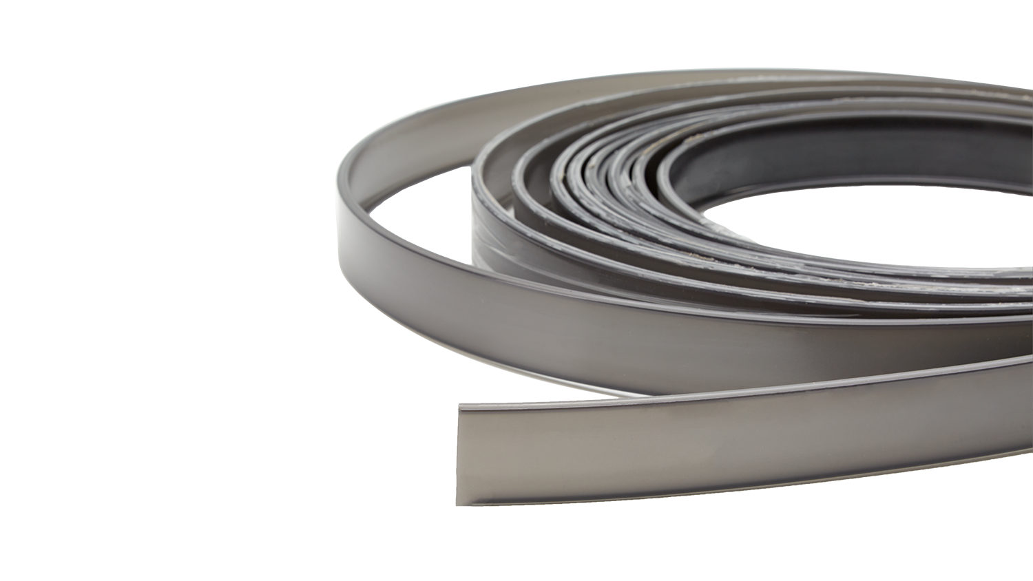 картинка Рассеиватель черн. в катушке для профиля LE.4932 от магазина pro-decor.kz