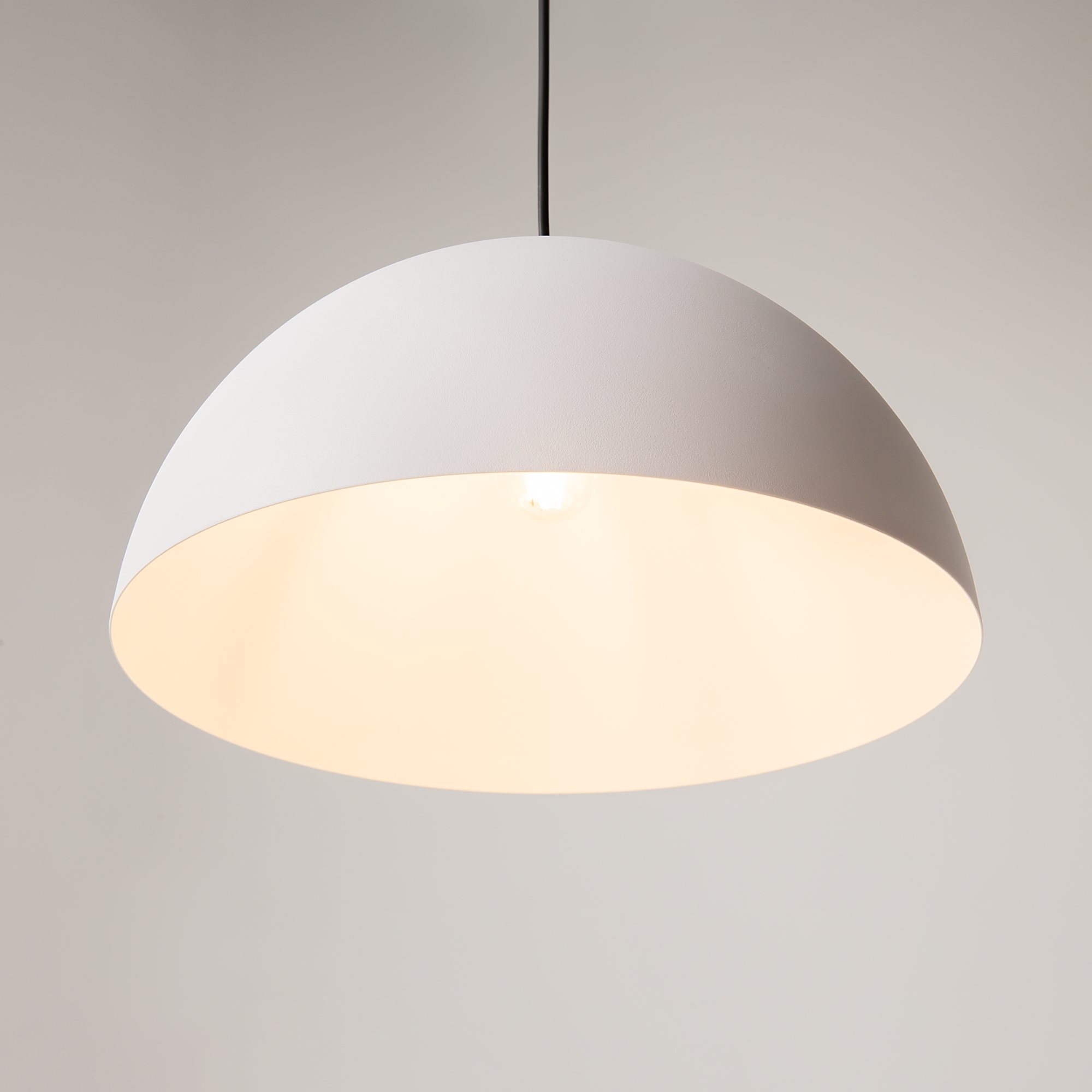 картинка Подвесной светильник Maytoni MOD168PL-01W от магазина pro-decor.kz