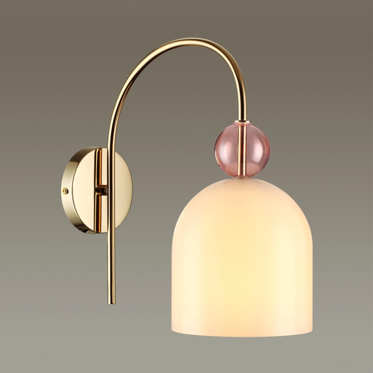 картинка Бра Lumion Suspentioni Gillian 4589/1W от магазина pro-decor.kz