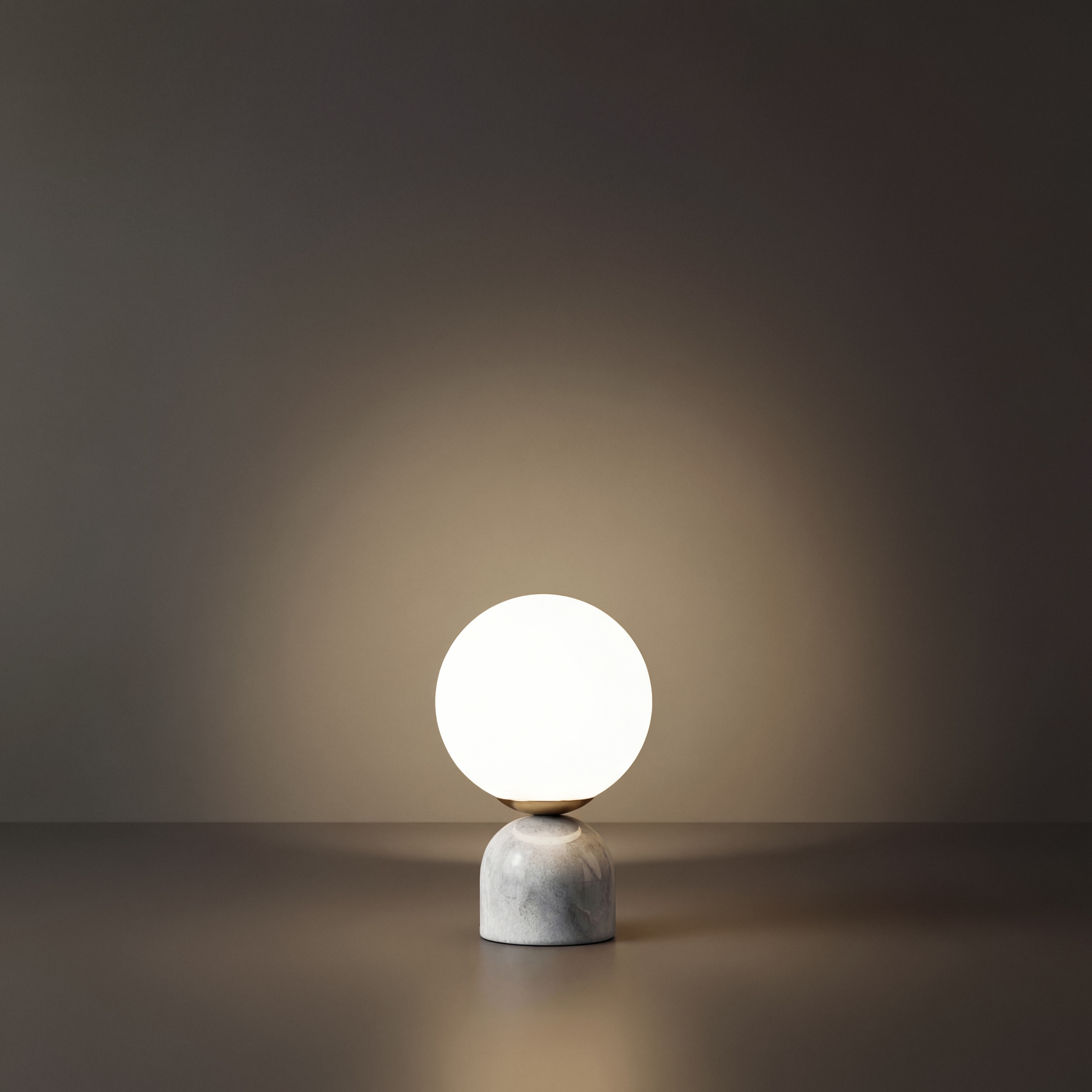 картинка Настольный светильник Freya FR5288TL-01W от магазина pro-decor.kz