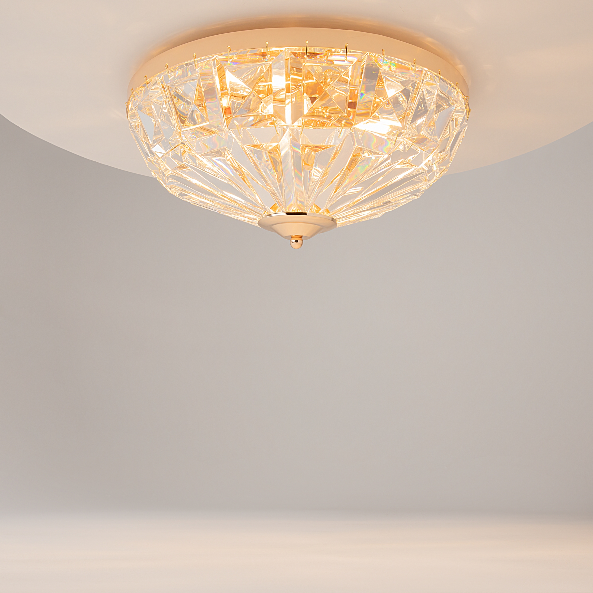 картинка Потолочный светильник Maytoni MOD094CL-04G от магазина pro-decor.kz