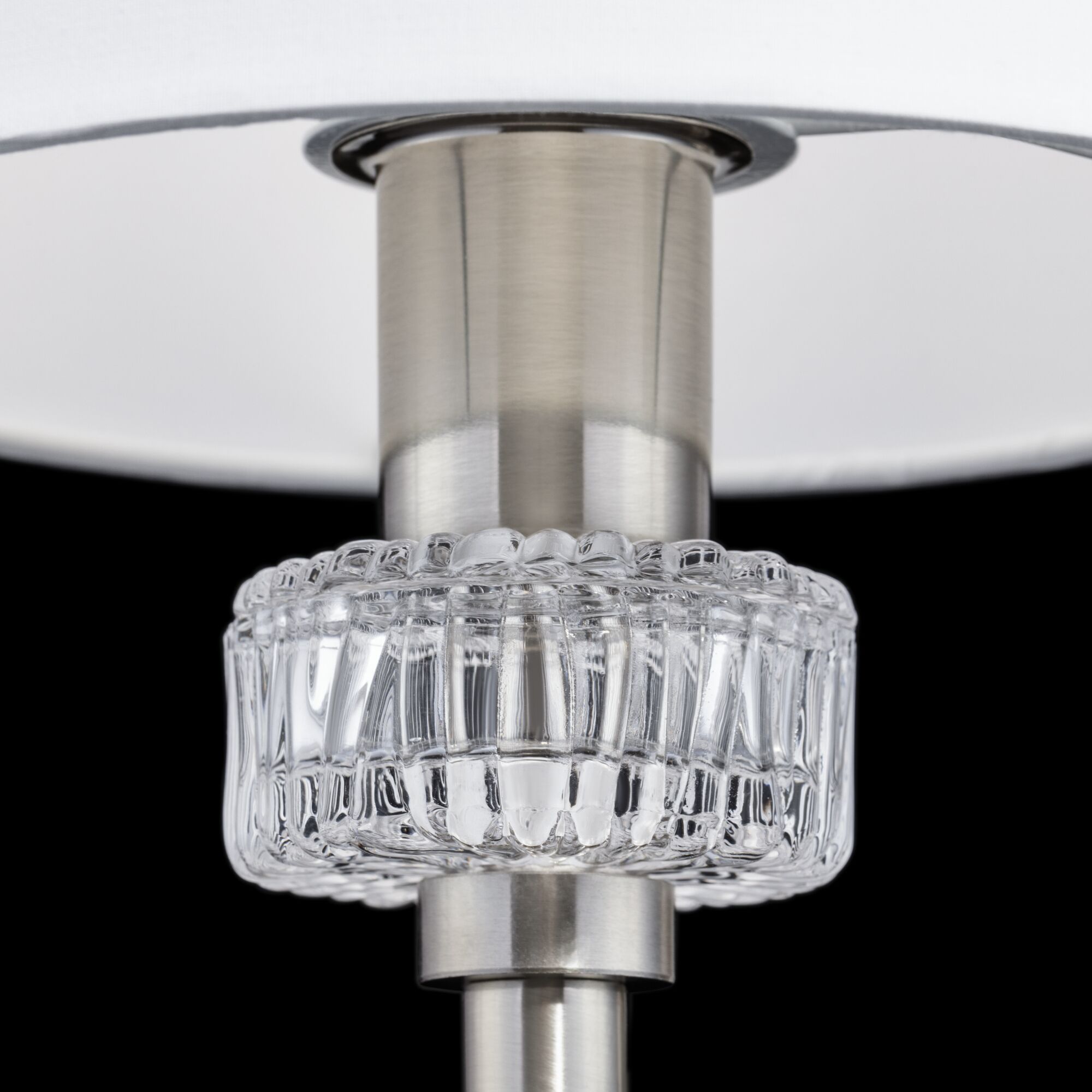 картинка Бра Maytoni Alicante MOD014WL-01N магазин pro-decor.kz являющийся официальным дистрибьютором в Казахстане картинка Бра Maytoni Alicante MOD014WL-01N от магазина pro-decor.kz