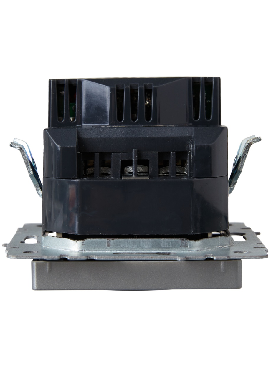 картинка BRITE Роз. с з/к/ш 16А с USB A+A 3,1А РЮш10-2-БрА алюм. IEK от магазина pro-decor.kz