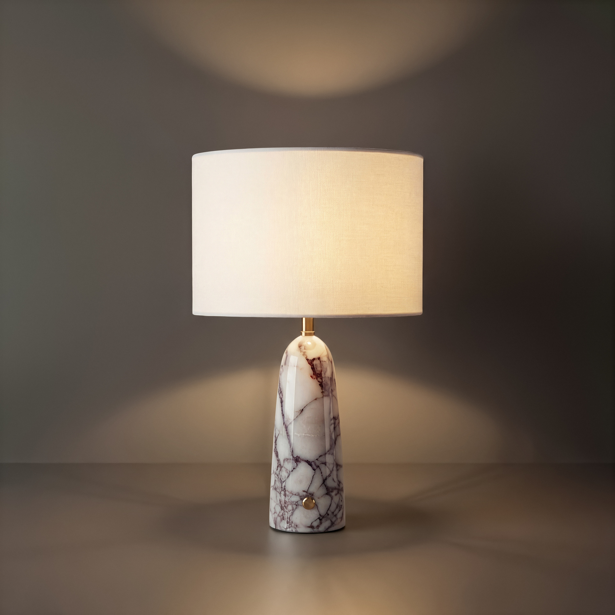 картинка Настольный светильник Freya FR2054TL-01BS1 MarmoLatte магазин pro-decor.kz являющийся официальным дистрибьютором в Казахстане картинка Настольный светильник Freya FR2054TL-01BS1 MarmoLatte от магазина pro-decor.kz