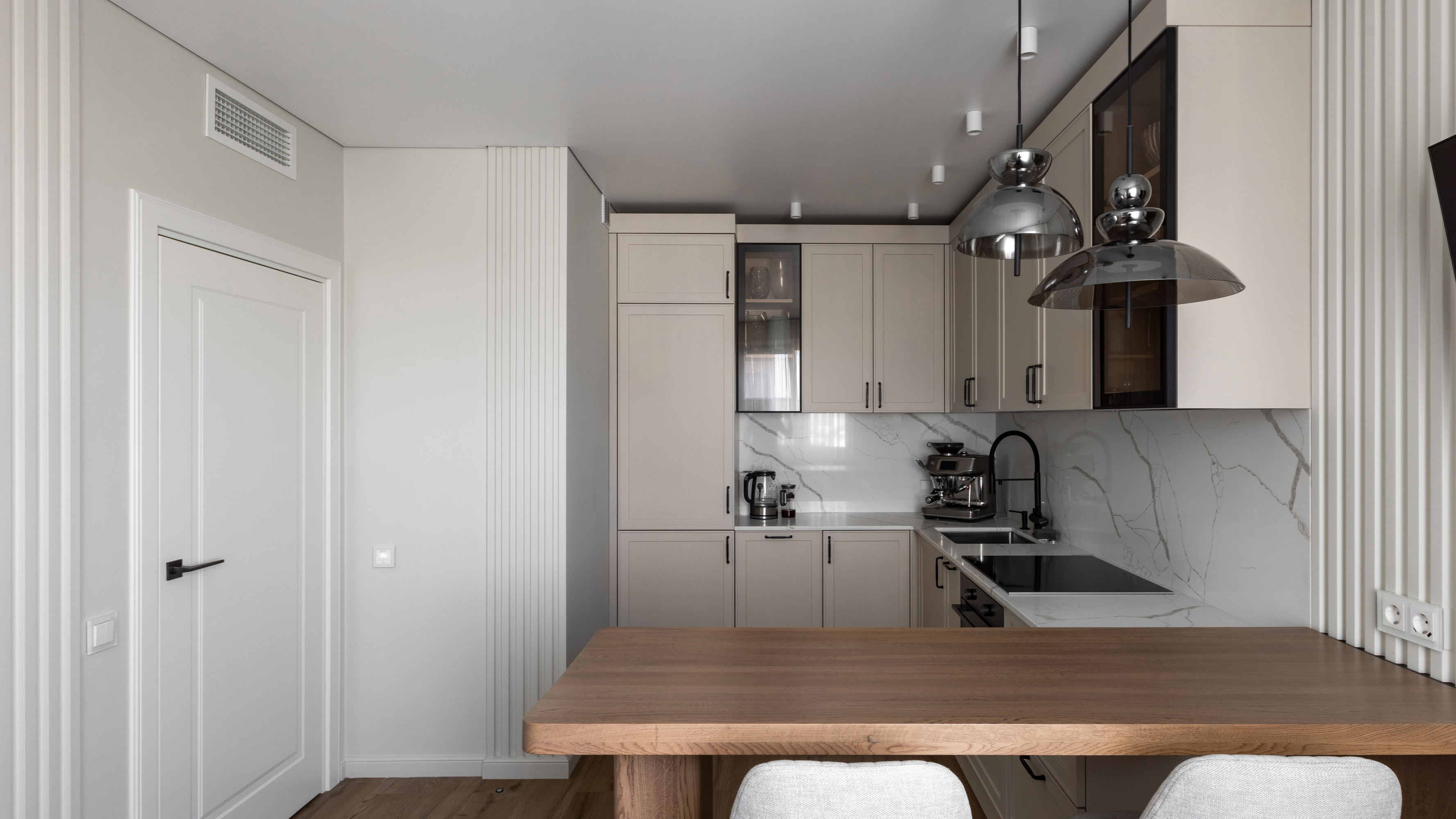 картинка Подвесной светильник Maytoni MOD185PL-L6B3K5 магазин pro-decor.kz являющийся официальным дистрибьютором в Казахстане картинка Подвесной светильник Maytoni MOD185PL-L6B3K5 от магазина pro-decor.kz
