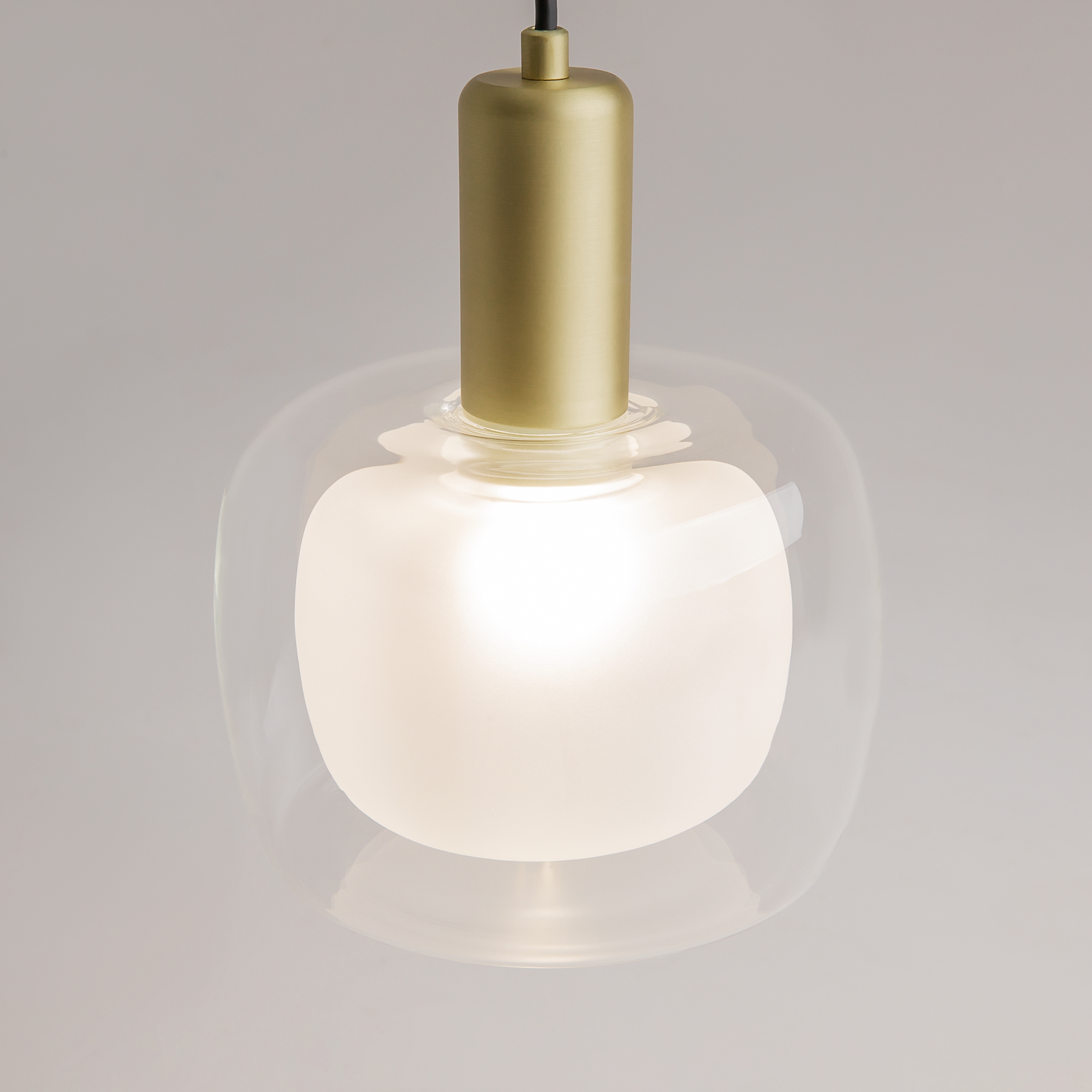 картинка Подвесной светильник Maytoni MOD411PL-01G от магазина pro-decor.kz