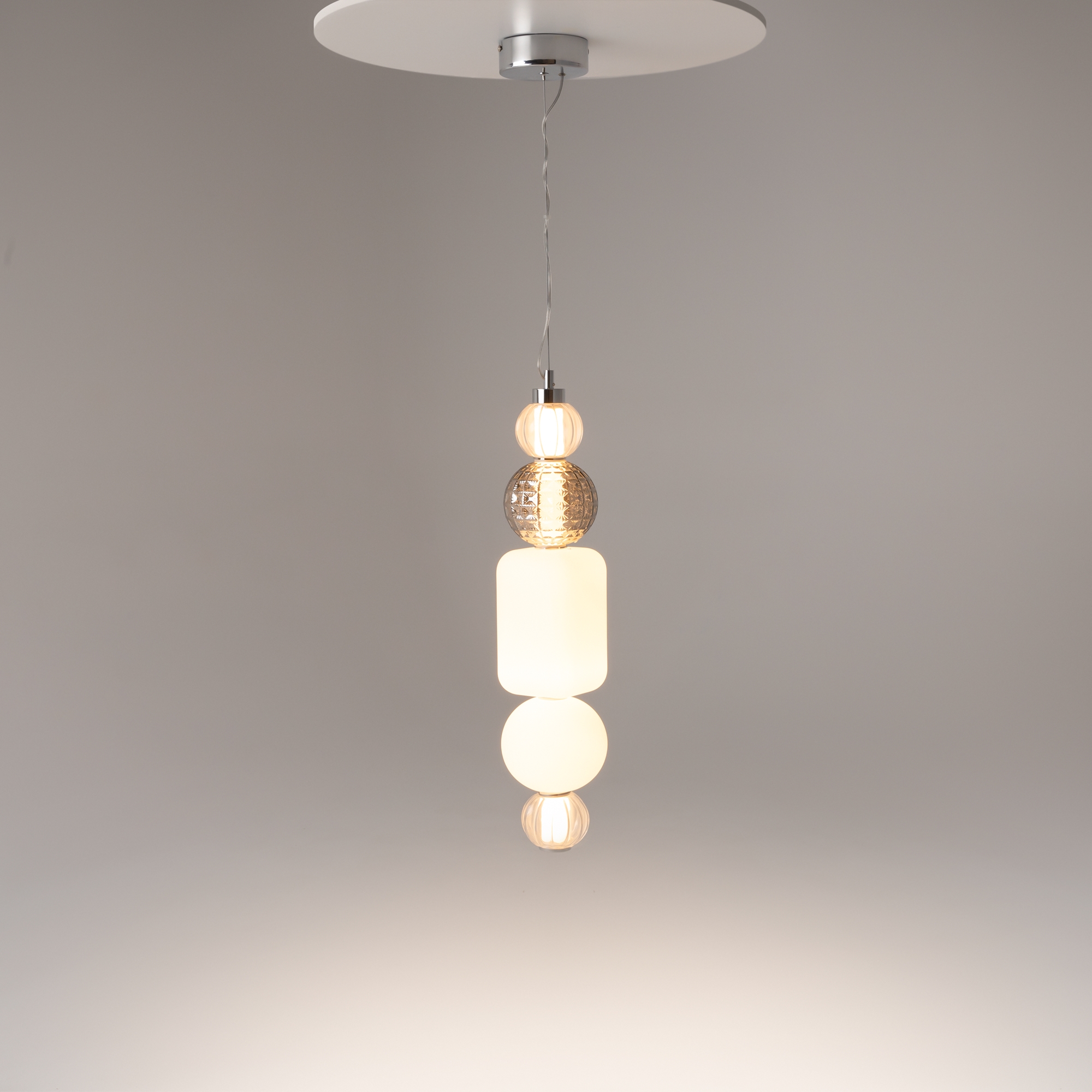 картинка Подвесной светодиодный светильник Maytoni Collar P069PL-L35CH3K от магазина pro-decor.kz