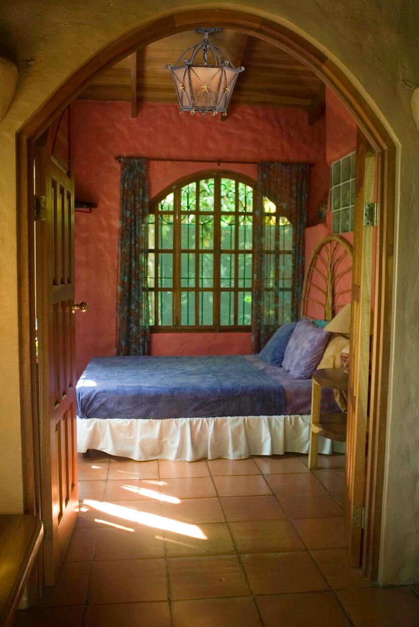 картинка Потолочный светильник Chiaro Айвенго 382012503 магазин pro-decor.kz являющийся официальным дистрибьютором в Казахстане картинка Потолочный светильник Chiaro Айвенго 382012503 от магазина pro-decor.kz