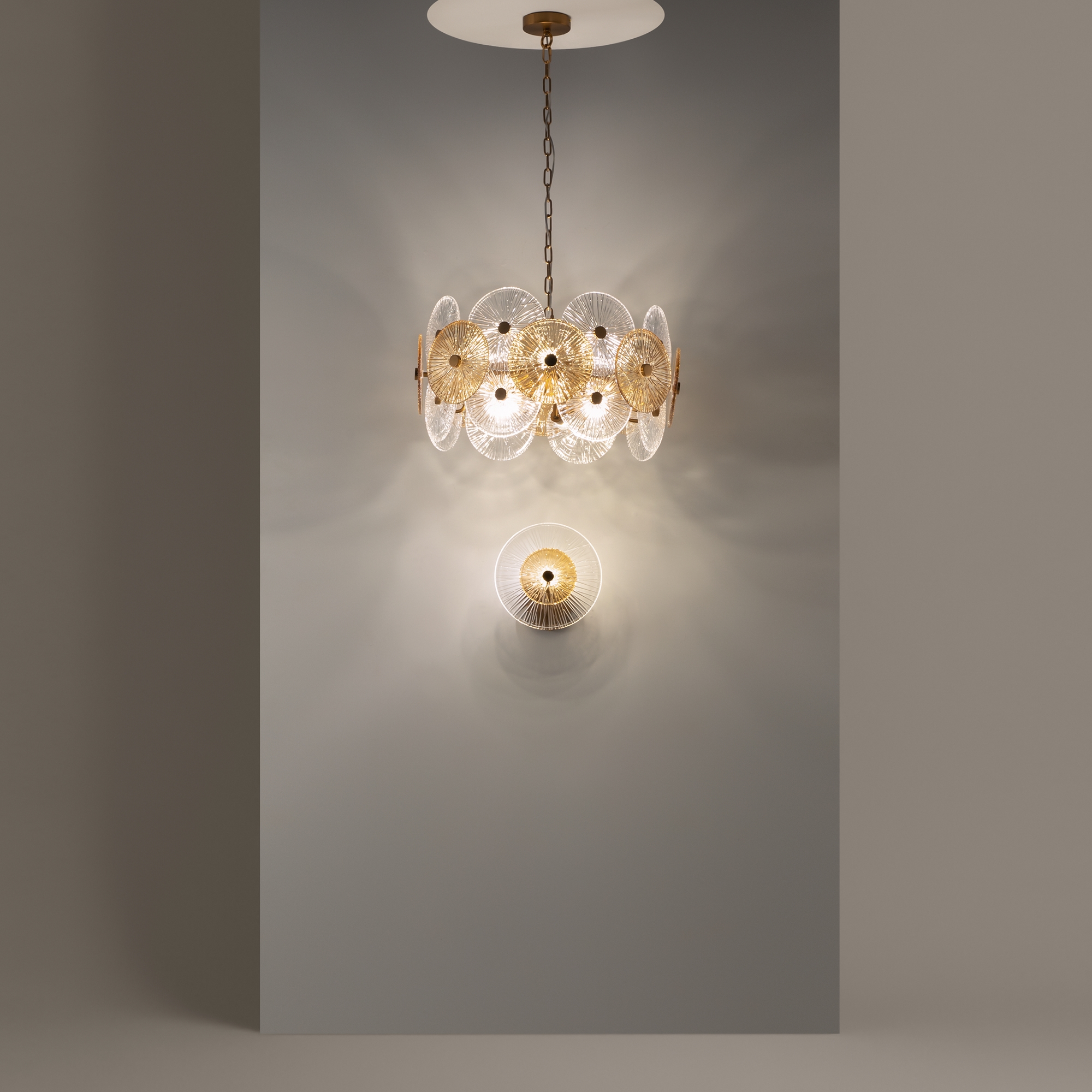 картинка Подвесной светильник Maytoni MOD007PL-08G магазин pro-decor.kz являющийся официальным дистрибьютором в Казахстане картинка Подвесной светильник Maytoni MOD007PL-08G от магазина pro-decor.kz