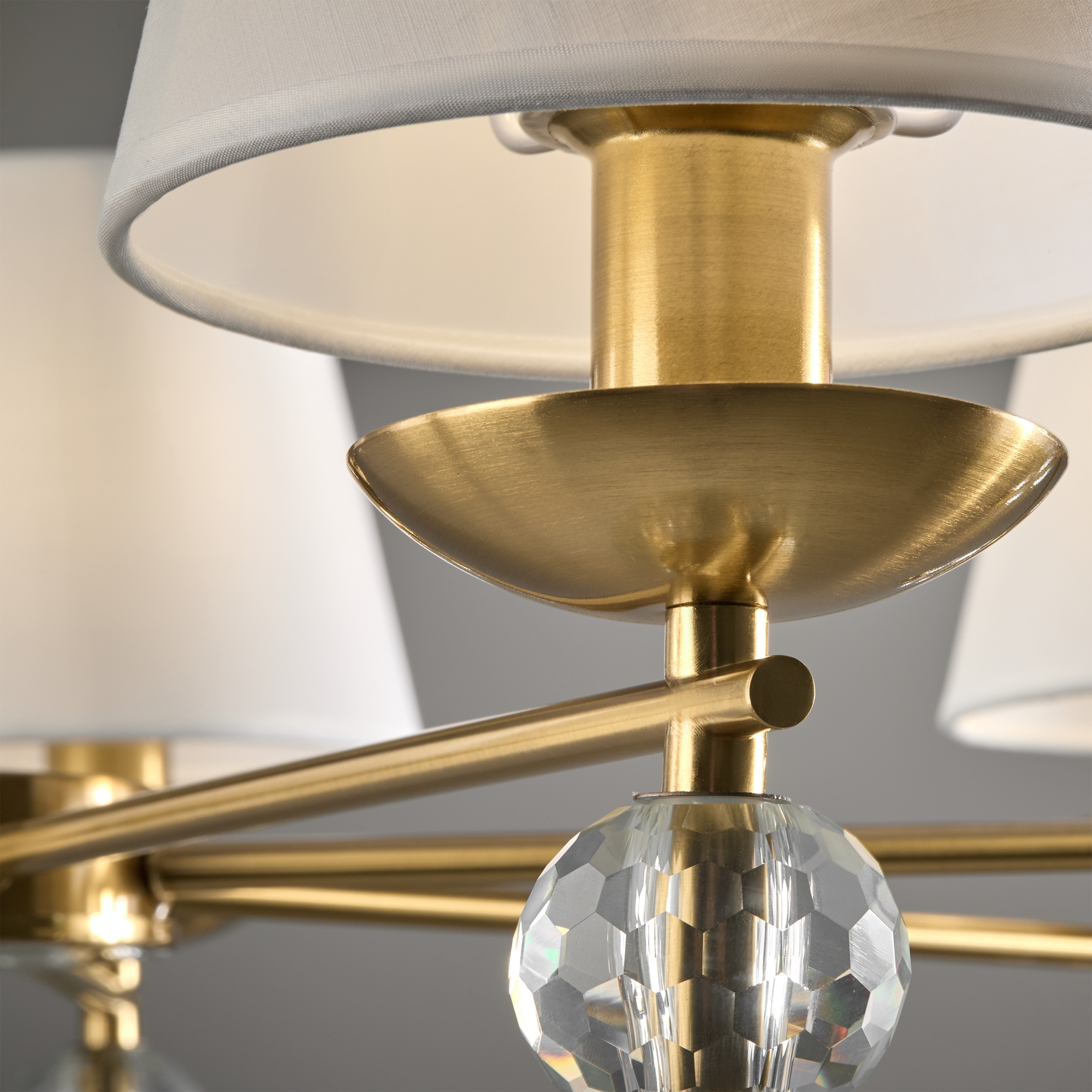 картинка Потолочная люстра Freya FR1009CL-07BS магазин pro-decor.kz являющийся официальным дистрибьютором в Казахстане картинка Потолочная люстра Freya FR1009CL-07BS от магазина pro-decor.kz