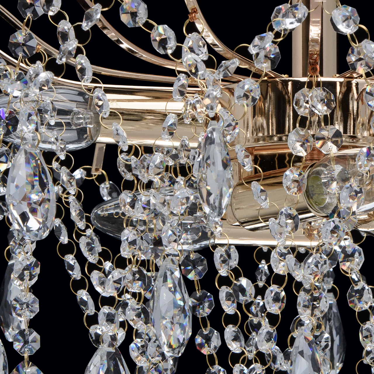 картинка Потолочная люстра MW-Light Бриз 464017406 магазин pro-decor.kz являющийся официальным дистрибьютором в Казахстане картинка Потолочная люстра MW-Light Бриз 464017406 от магазина pro-decor.kz