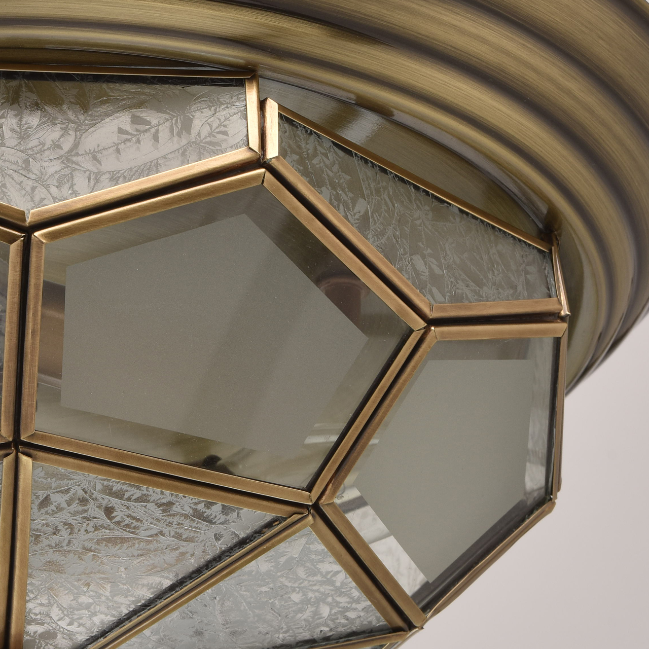 картинка Потолочный светильник Chiaro Маркиз 397010403 магазин pro-decor.kz являющийся официальным дистрибьютором в Казахстане картинка Потолочный светильник Chiaro Маркиз 397010403 от магазина pro-decor.kz