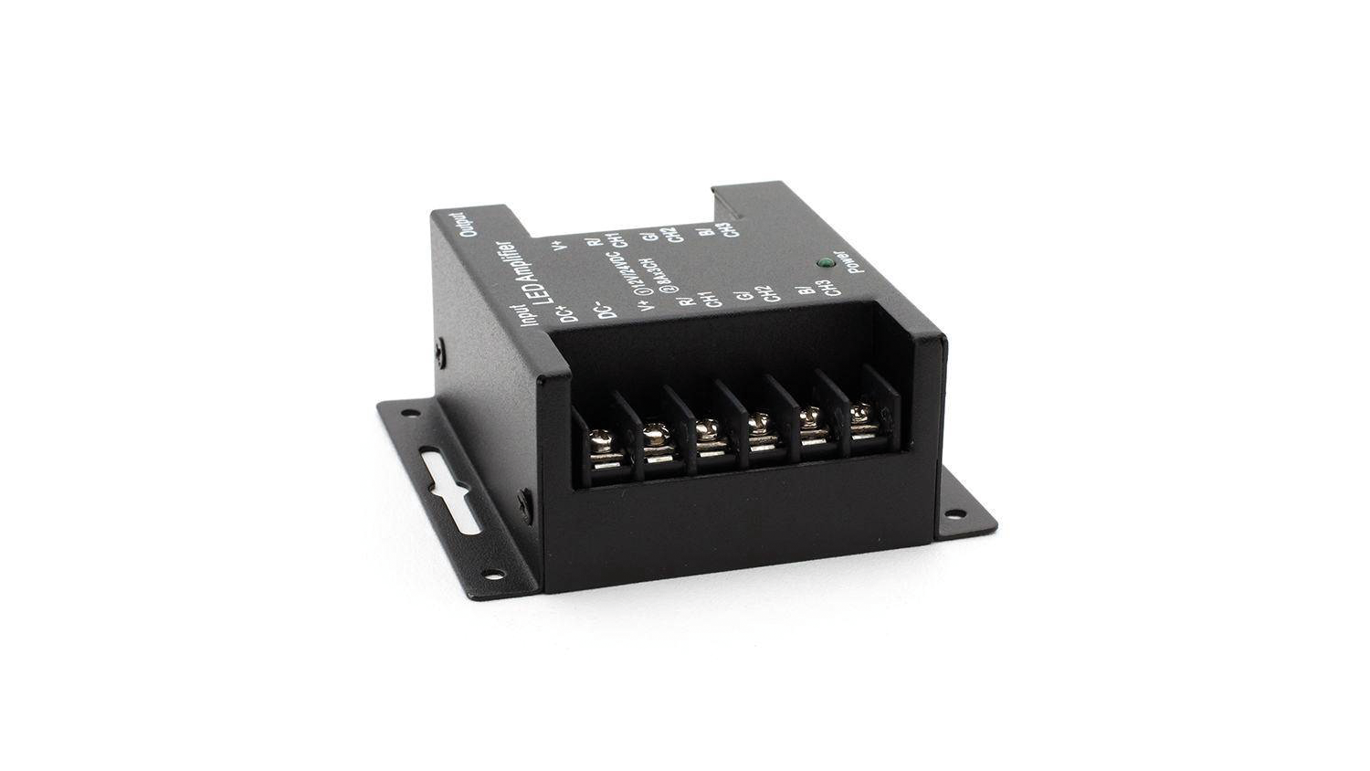 картинка Усилитель RGB,24А,черн., AMP-RGB-24A-Bl магазин pro-decor.kz являющийся официальным дистрибьютором в Казахстане картинка Усилитель RGB,24А,черн., AMP-RGB-24A-Bl от магазина pro-decor.kz