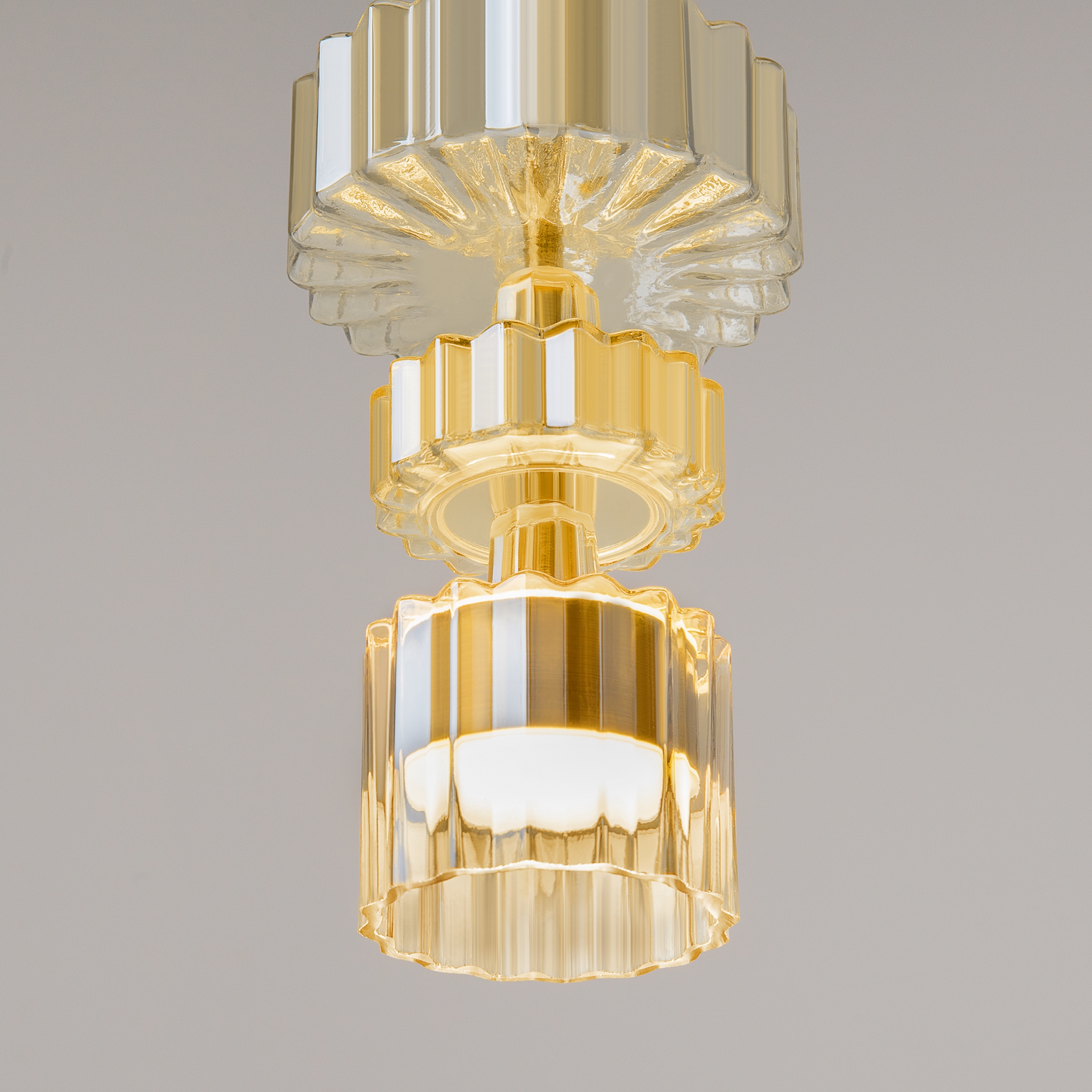 картинка Подвесной светильник Maytoni MOD253PL-L18BS3K3 магазин pro-decor.kz являющийся официальным дистрибьютором в Казахстане картинка Подвесной светильник Maytoni MOD253PL-L18BS3K3 от магазина pro-decor.kz
