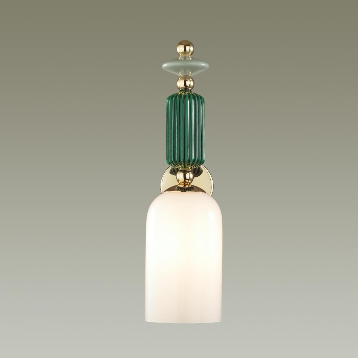 картинка Бра Odeon Light Classic Candy 4861/1W магазин pro-decor.kz являющийся официальным дистрибьютором в Казахстане картинка Бра Odeon Light Classic Candy 4861/1W от магазина pro-decor.kz