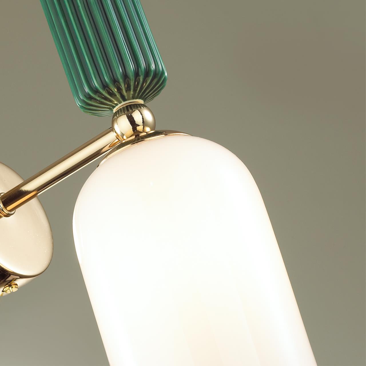 картинка Бра Odeon Light Classic Candy 4861/1W магазин pro-decor.kz являющийся официальным дистрибьютором в Казахстане картинка Бра Odeon Light Classic Candy 4861/1W от магазина pro-decor.kz
