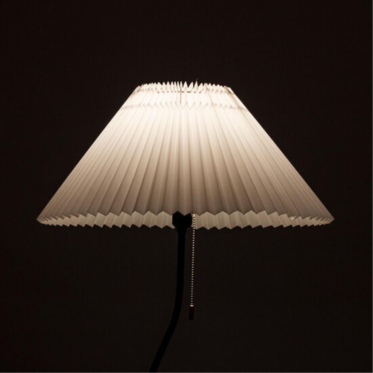 картинка Торшер Arte Lamp AGATHA A5069PN-1BK от магазина pro-decor.kz