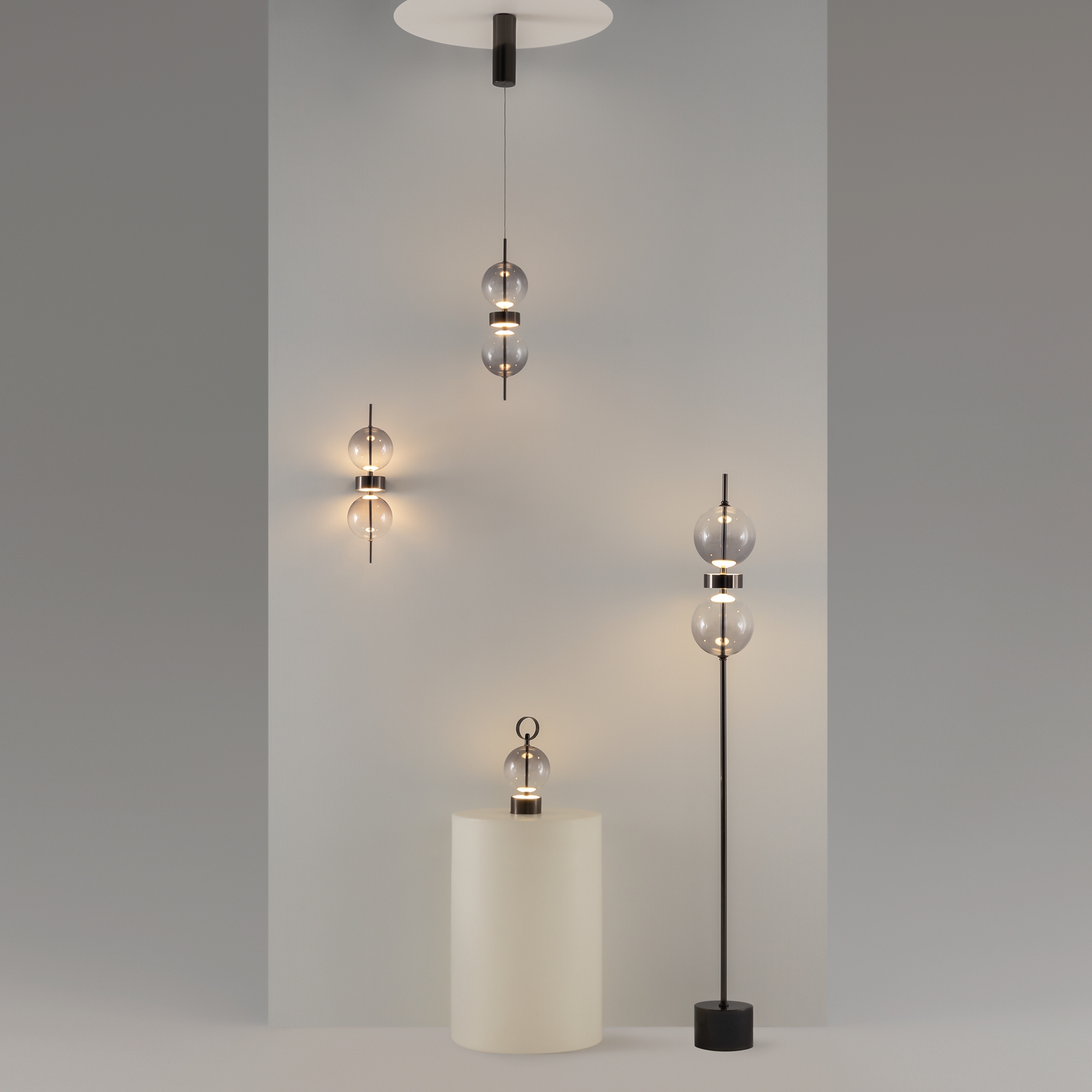 картинка Напольный светильник (торшер) Maytoni MOD478FL-L15B3K Double Moon от магазина pro-decor.kz