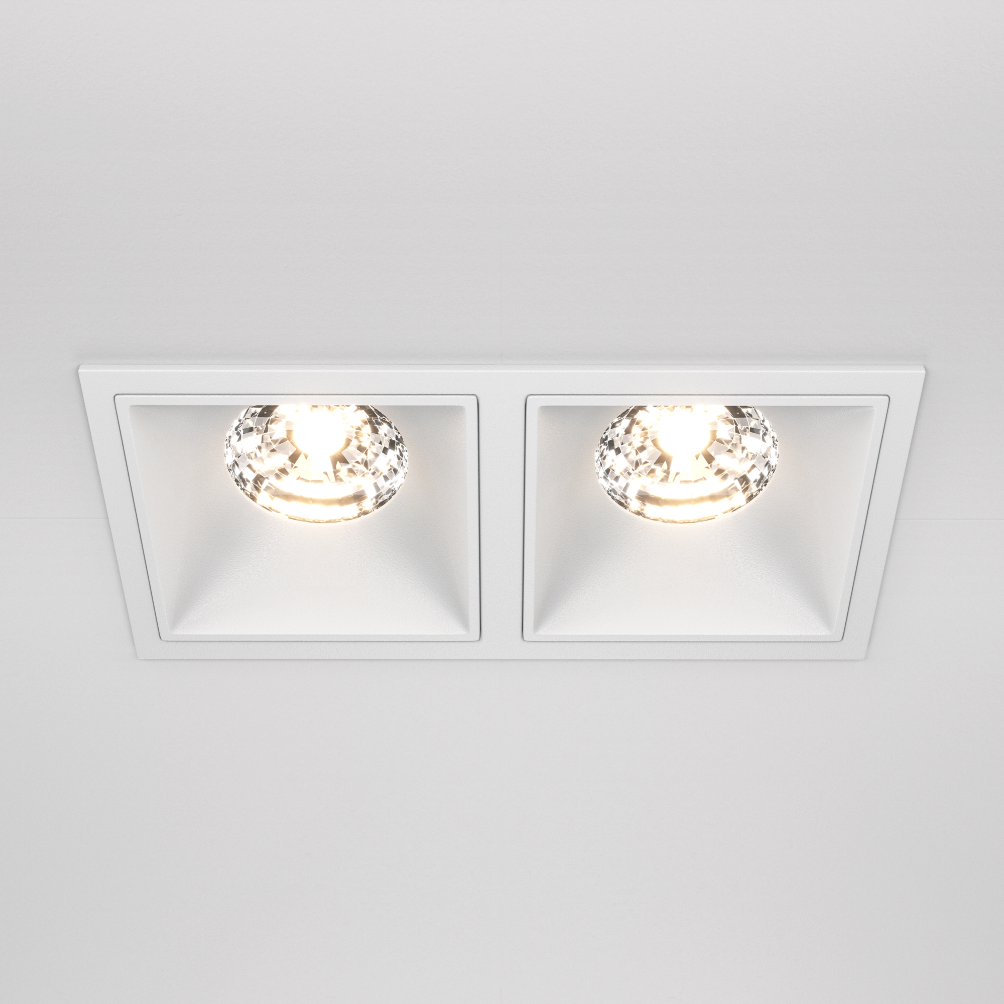 картинка Встраиваемый светильник Technical DL043-02-15W3K-SQ-W от магазина pro-decor.kz