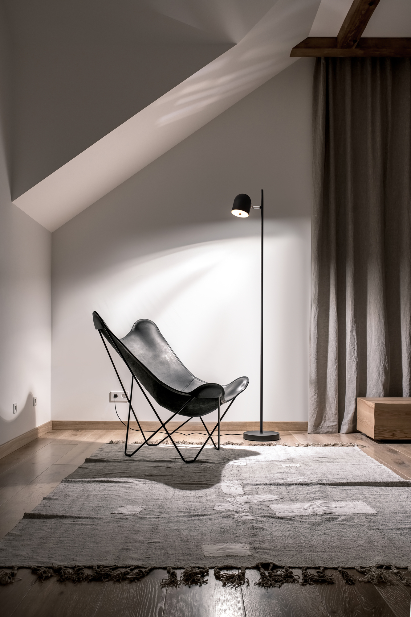 картинка Настольный светильник Freya FR5279TL-01B магазин pro-decor.kz являющийся официальным дистрибьютором в Казахстане картинка Настольный светильник Freya FR5279TL-01B от магазина pro-decor.kz