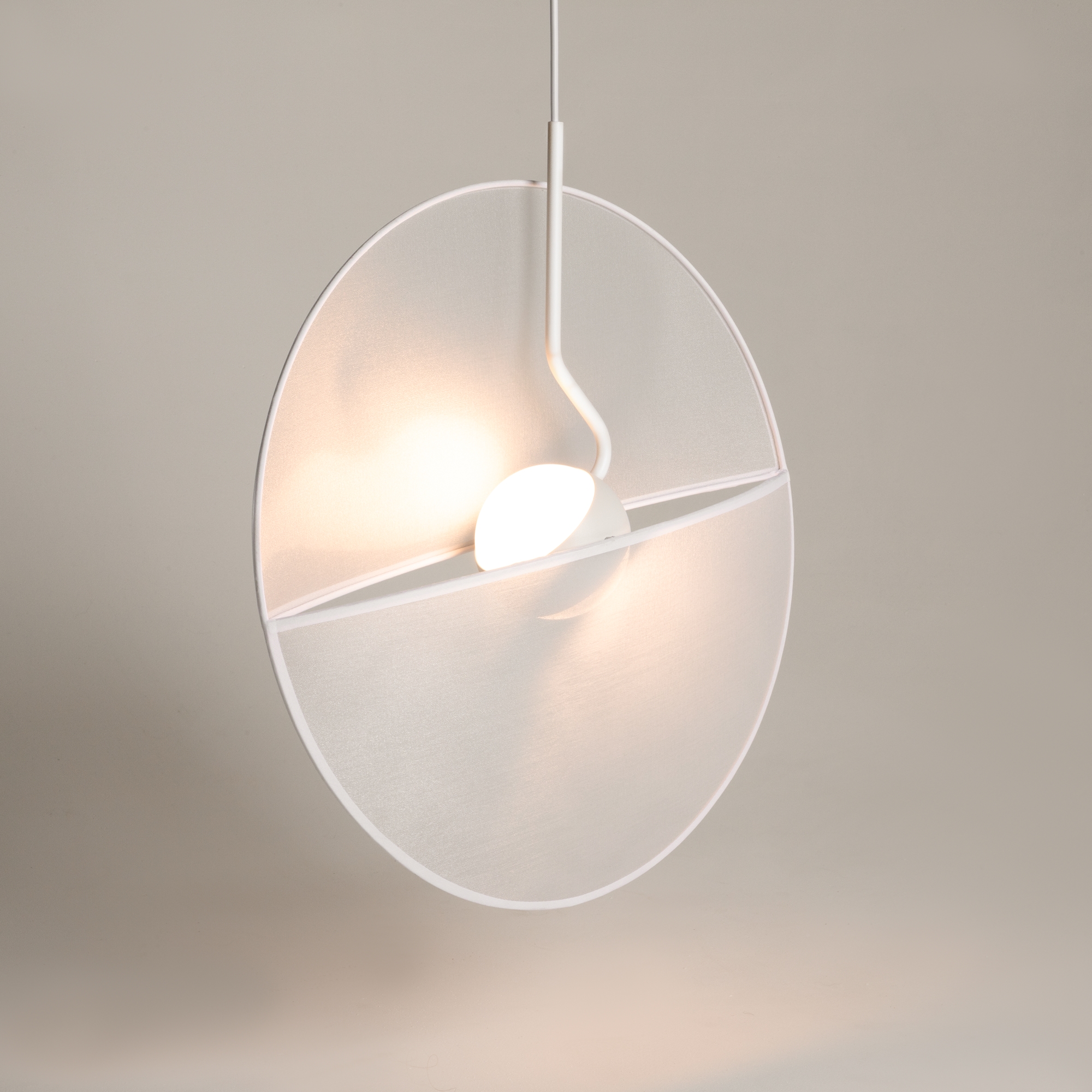 картинка Подвесной светильник Maytoni MOD154PL-L6W3K от магазина pro-decor.kz