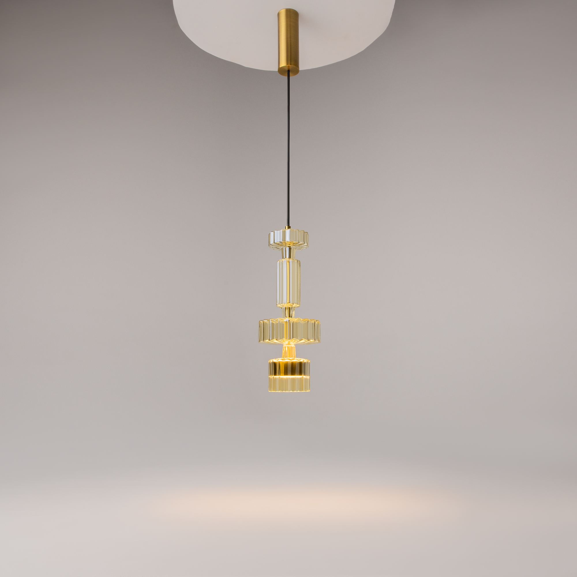 картинка Подвесной светильник Maytoni MOD253PL-L18BS3K2 магазин pro-decor.kz являющийся официальным дистрибьютором в Казахстане картинка Подвесной светильник Maytoni MOD253PL-L18BS3K2 от магазина pro-decor.kz