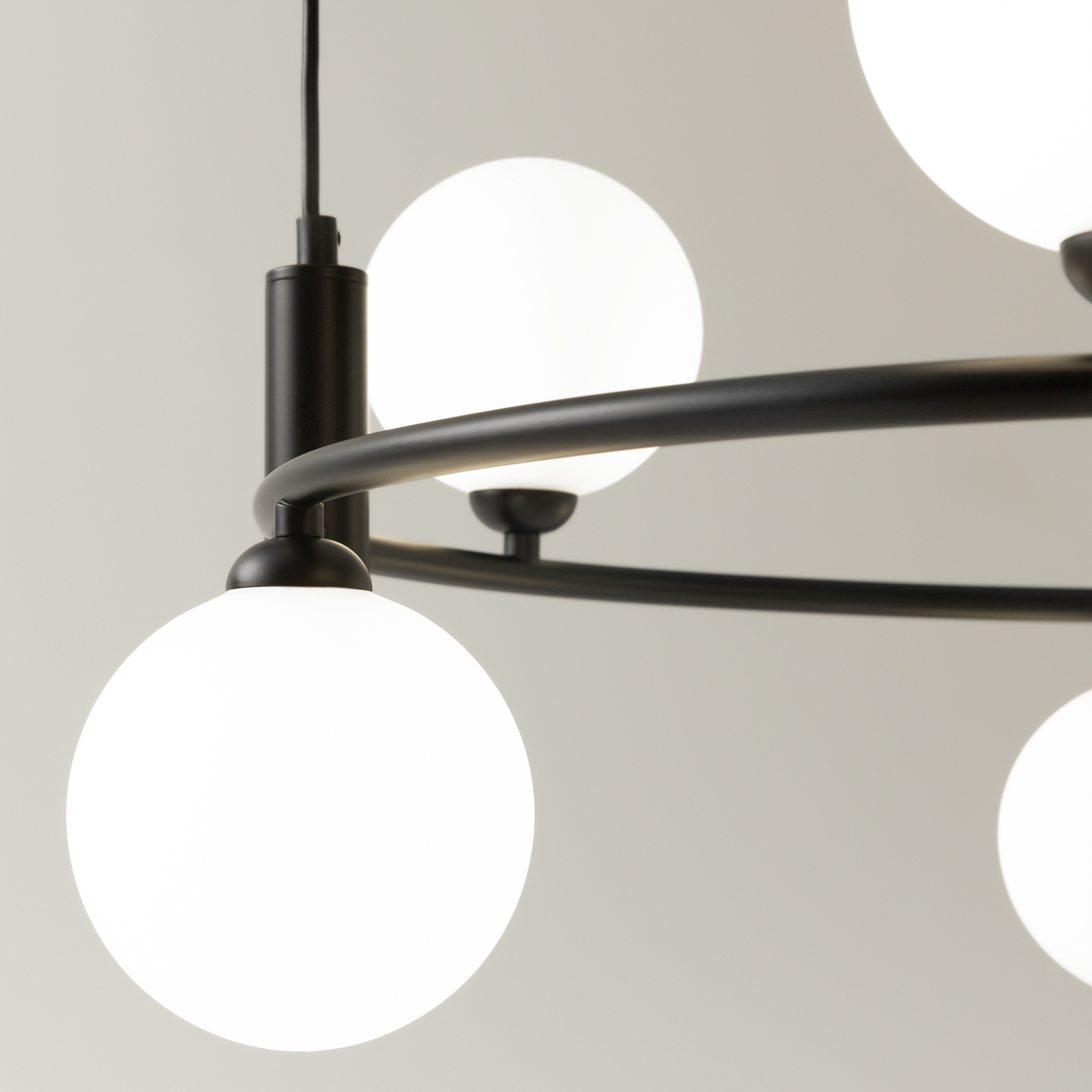 картинка Подвесная люстра Maytoni Ring MOD013PL-06B от магазина pro-decor.kz