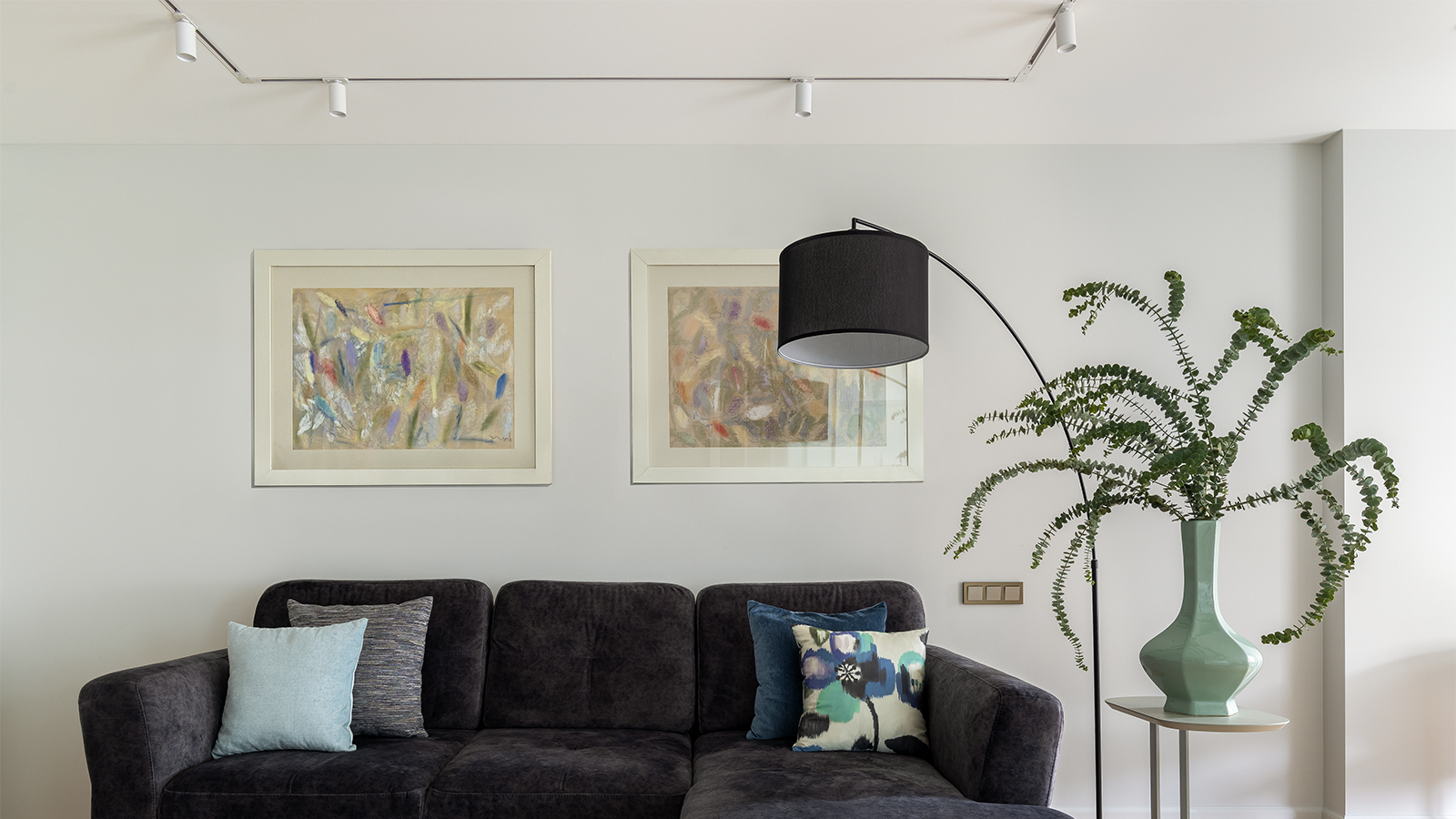 картинка Трековый светильник Technical TR020-1-GU10-W магазин pro-decor.kz являющийся официальным дистрибьютором в Казахстане картинка Трековый светильник Technical TR020-1-GU10-W от магазина pro-decor.kz