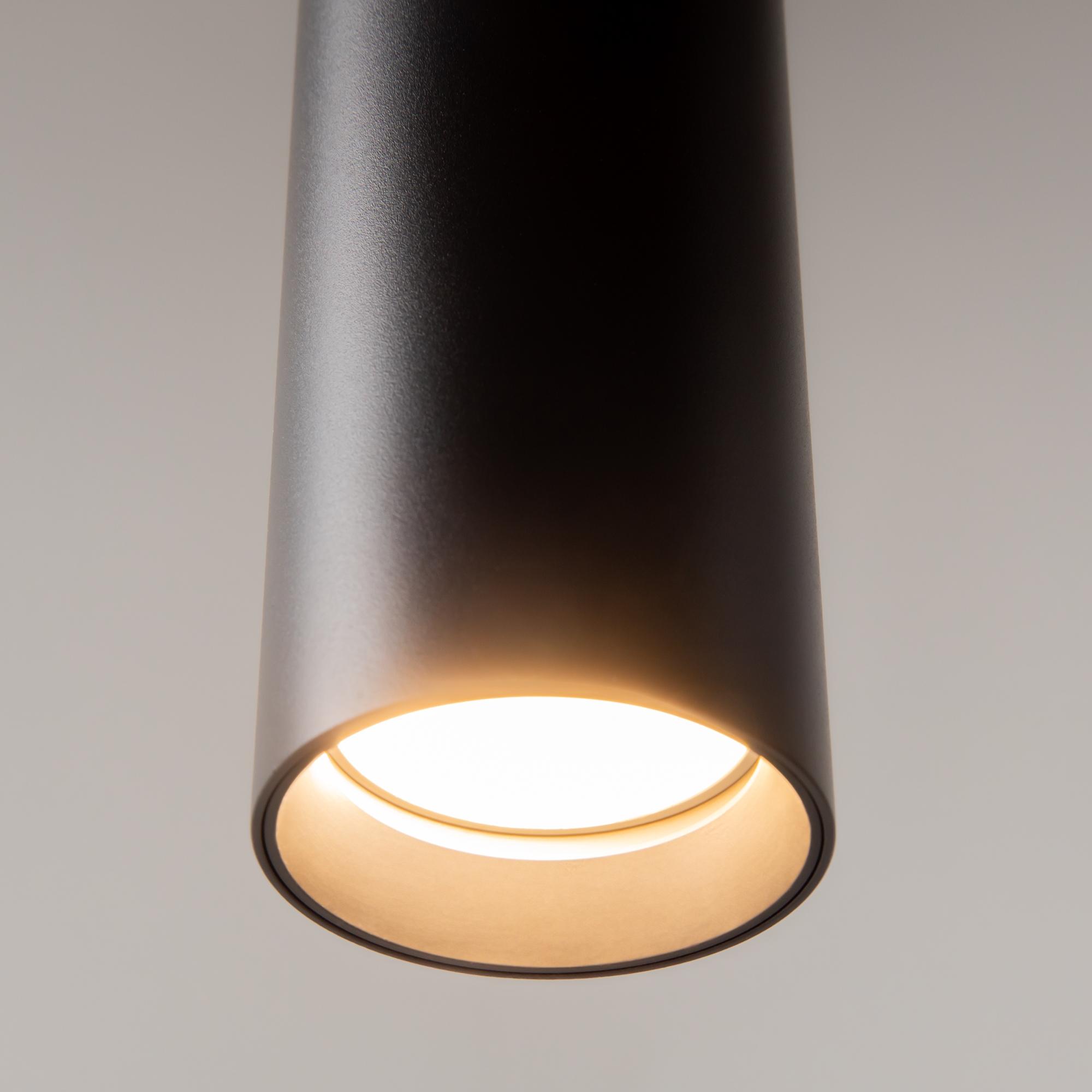 картинка Подвесной светильник Maytoni MOD161PL-01B1 магазин pro-decor.kz являющийся официальным дистрибьютором в Казахстане картинка Подвесной светильник Maytoni MOD161PL-01B1 от магазина pro-decor.kz