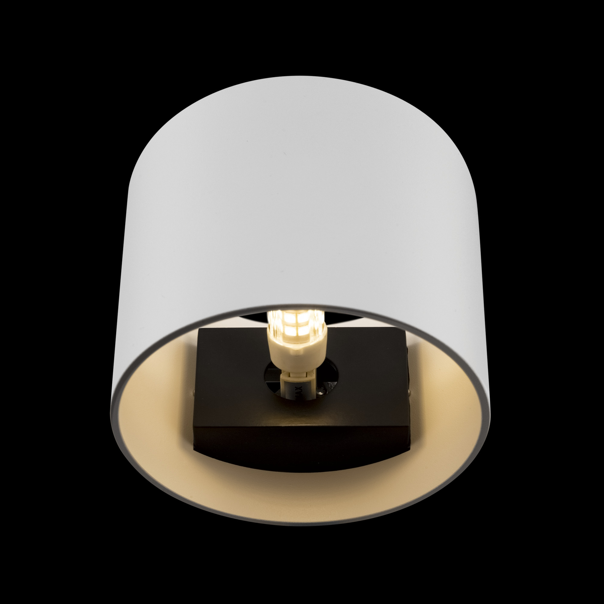 картинка Бра Maytoni Rond C066WL-01W от магазина pro-decor.kz