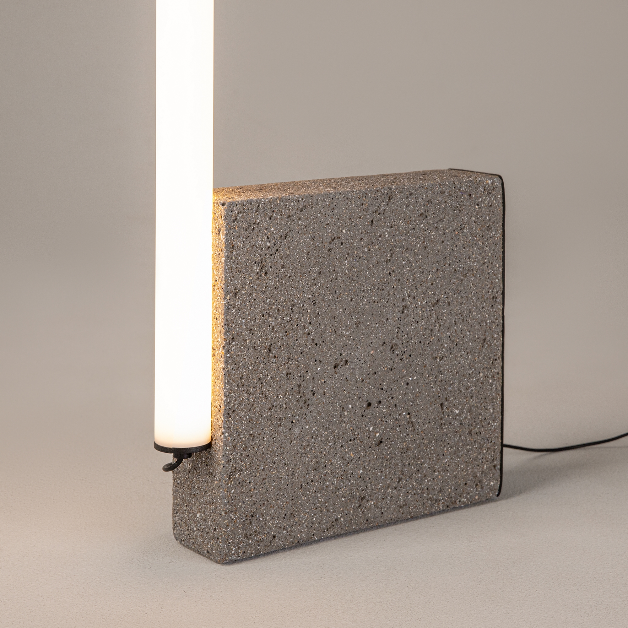 картинка Напольный светильник (торшер) Maytoni MOD277FL-L24GR3K от магазина pro-decor.kz