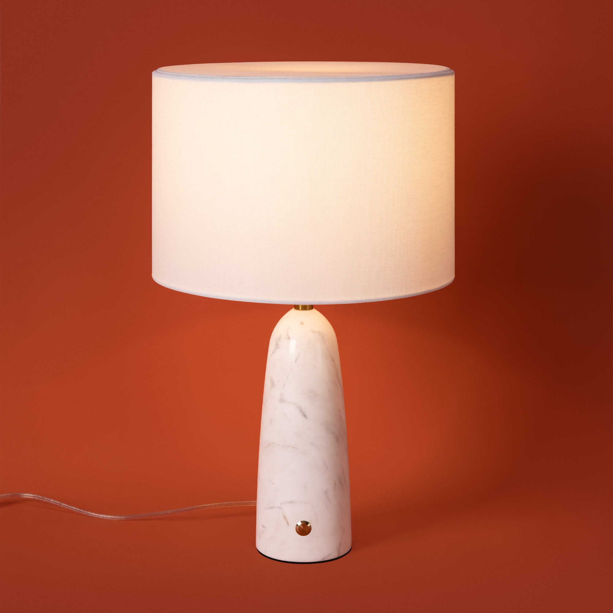 картинка Настольный светильник Freya FR2054TL-01BS3 MarmoLatte магазин pro-decor.kz являющийся официальным дистрибьютором в Казахстане картинка Настольный светильник Freya FR2054TL-01BS3 MarmoLatte от магазина pro-decor.kz