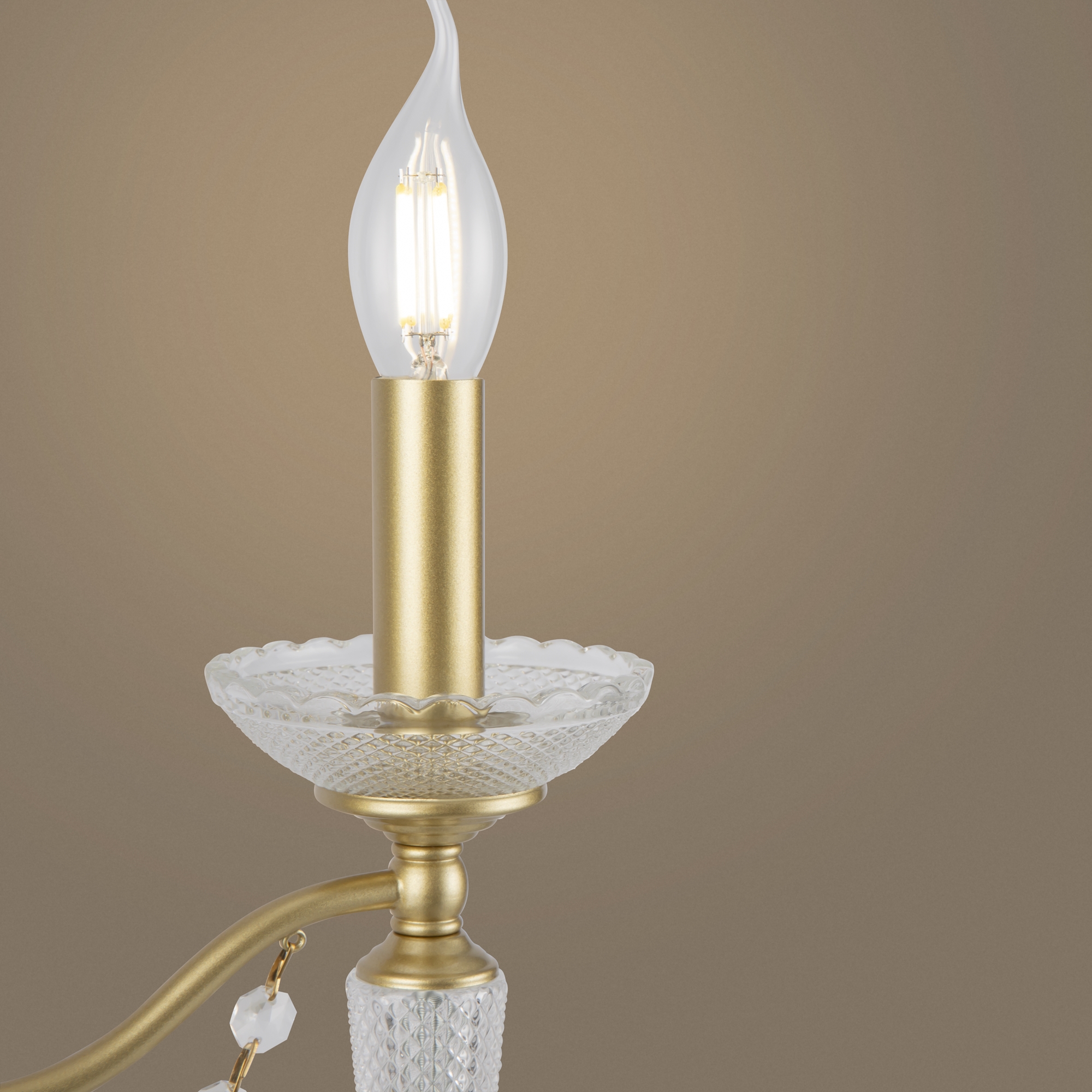 картинка Бра Freya Zoe FR2009WL-01G магазин pro-decor.kz являющийся официальным дистрибьютором в Казахстане картинка Бра Freya Zoe FR2009WL-01G от магазина pro-decor.kz