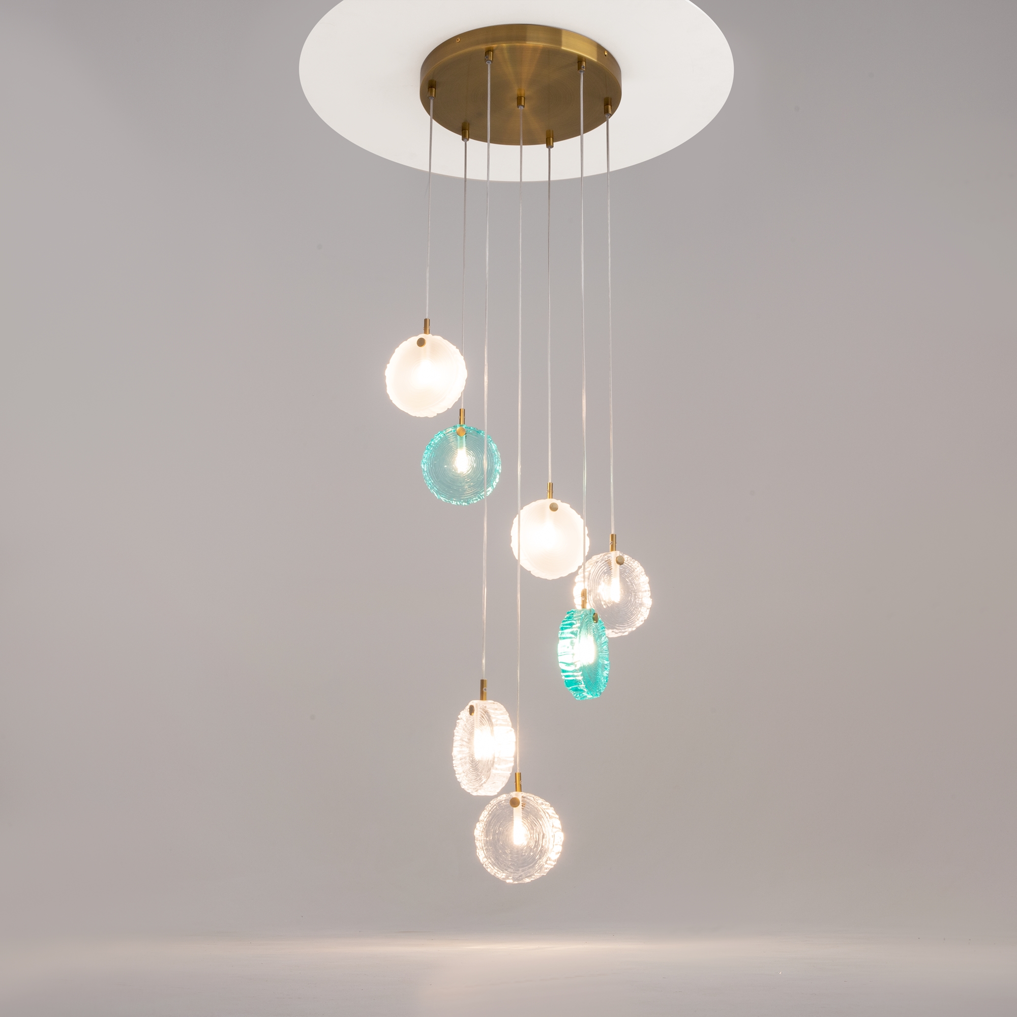 картинка Подвесной светильник Maytoni MOD254PL-07BS от магазина pro-decor.kz