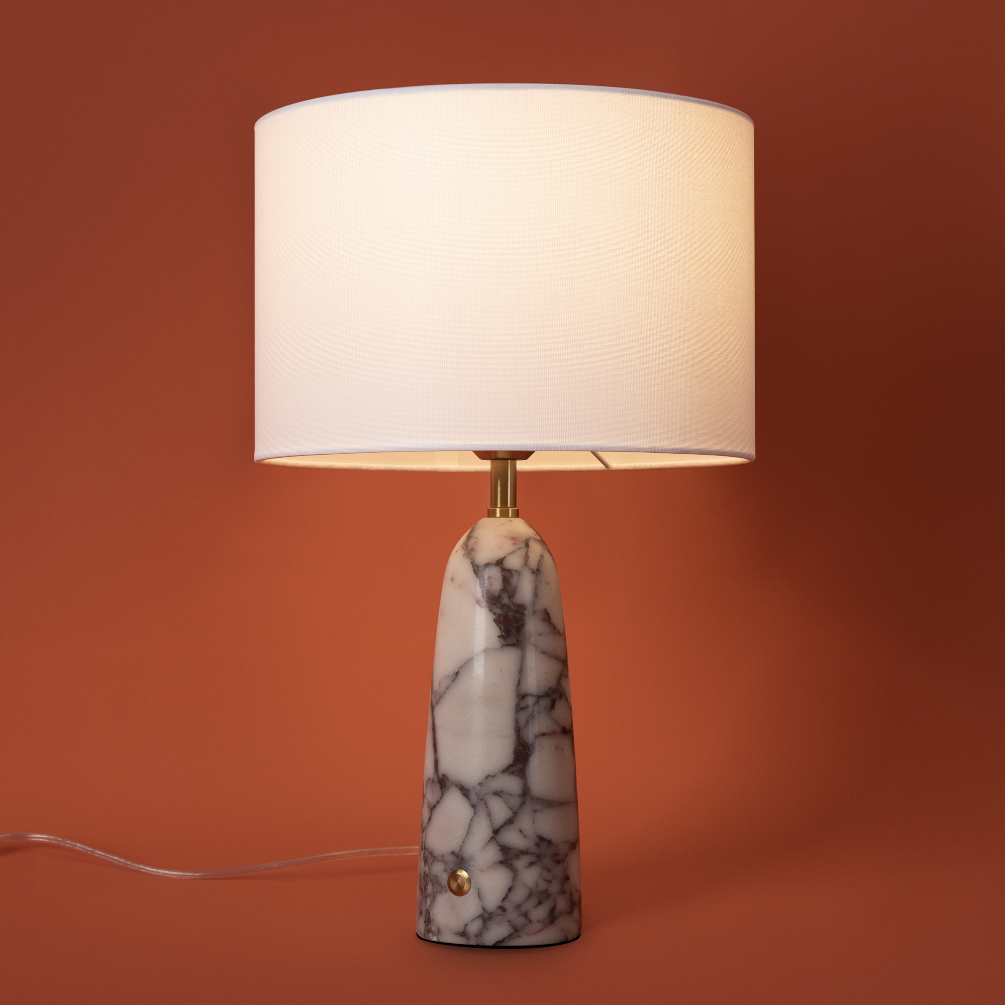 картинка Настольный светильник Freya FR2054TL-01BS1 MarmoLatte магазин pro-decor.kz являющийся официальным дистрибьютором в Казахстане картинка Настольный светильник Freya FR2054TL-01BS1 MarmoLatte от магазина pro-decor.kz