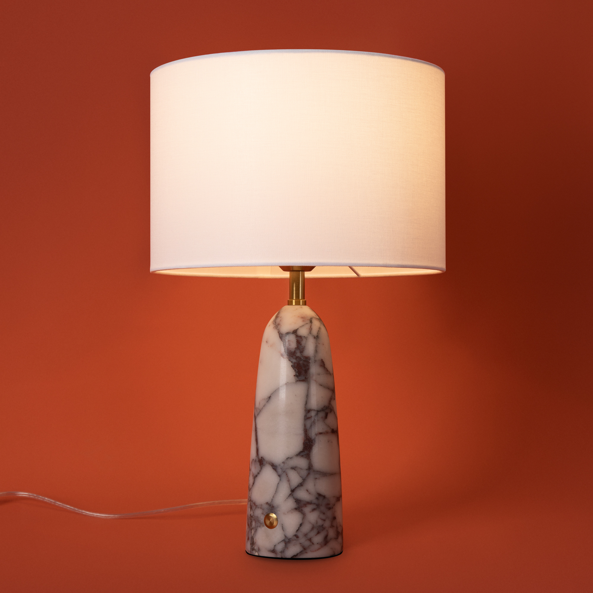 картинка Настольный светильник Freya FR2054TL-01BS1 MarmoLatte магазин pro-decor.kz являющийся официальным дистрибьютором в Казахстане картинка Настольный светильник Freya FR2054TL-01BS1 MarmoLatte от магазина pro-decor.kz